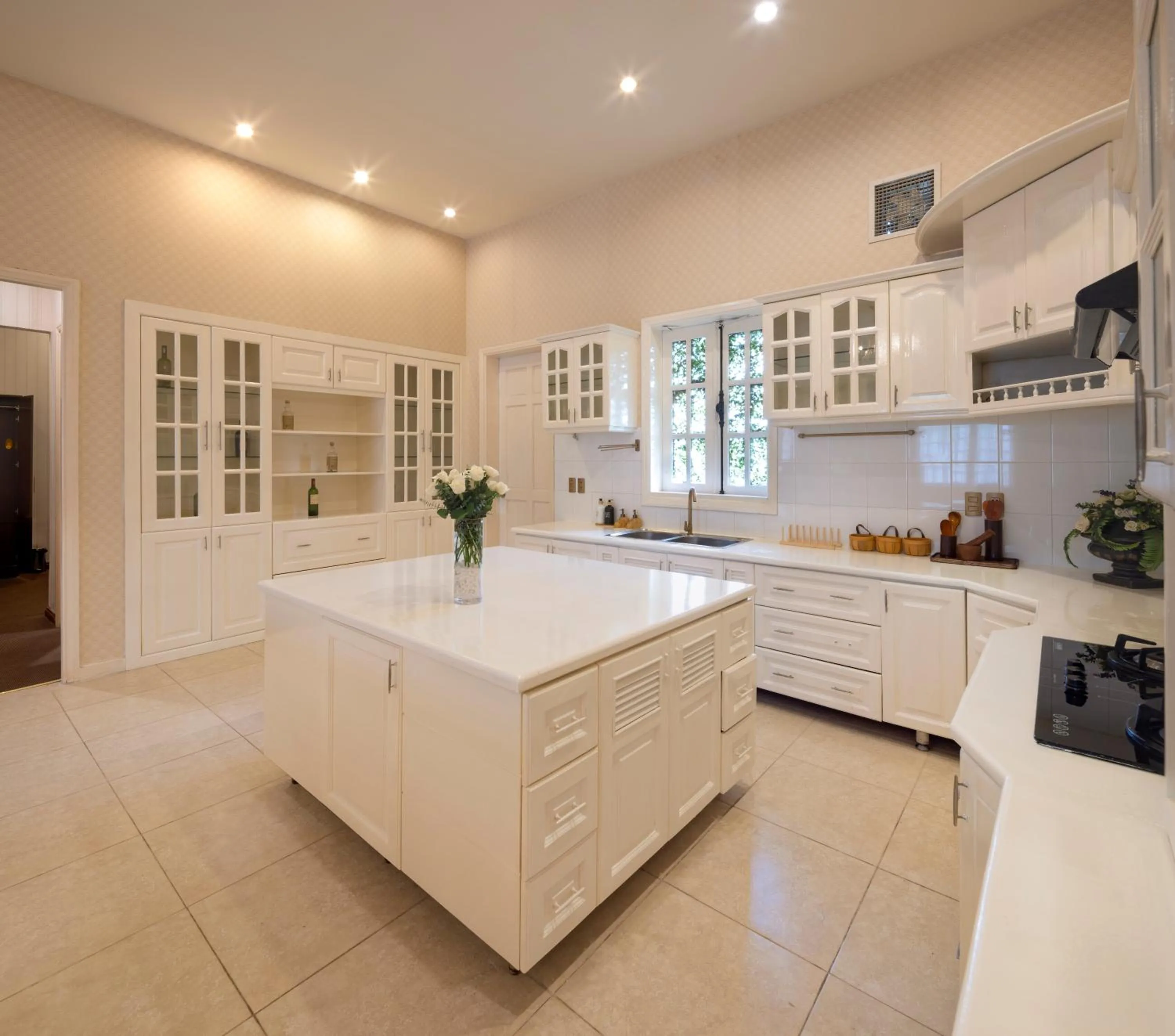 Kitchen or kitchenette in Hidden Mansions Saigon Resort