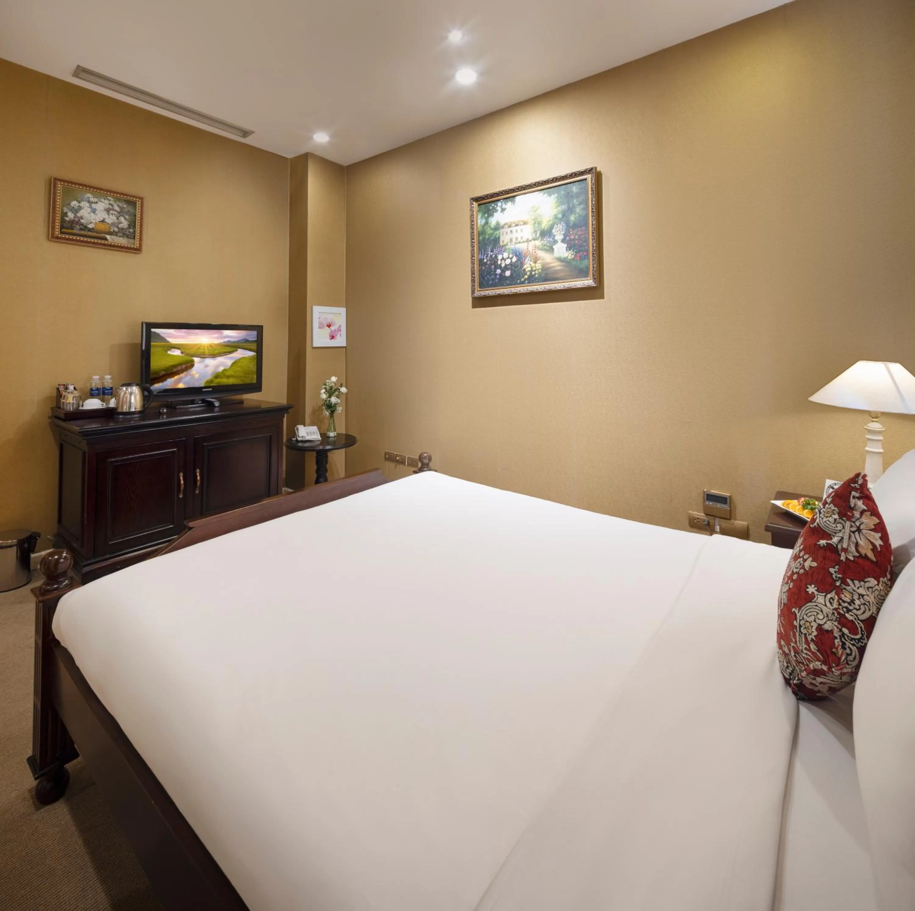 Bed in Hidden Mansions Saigon Resort