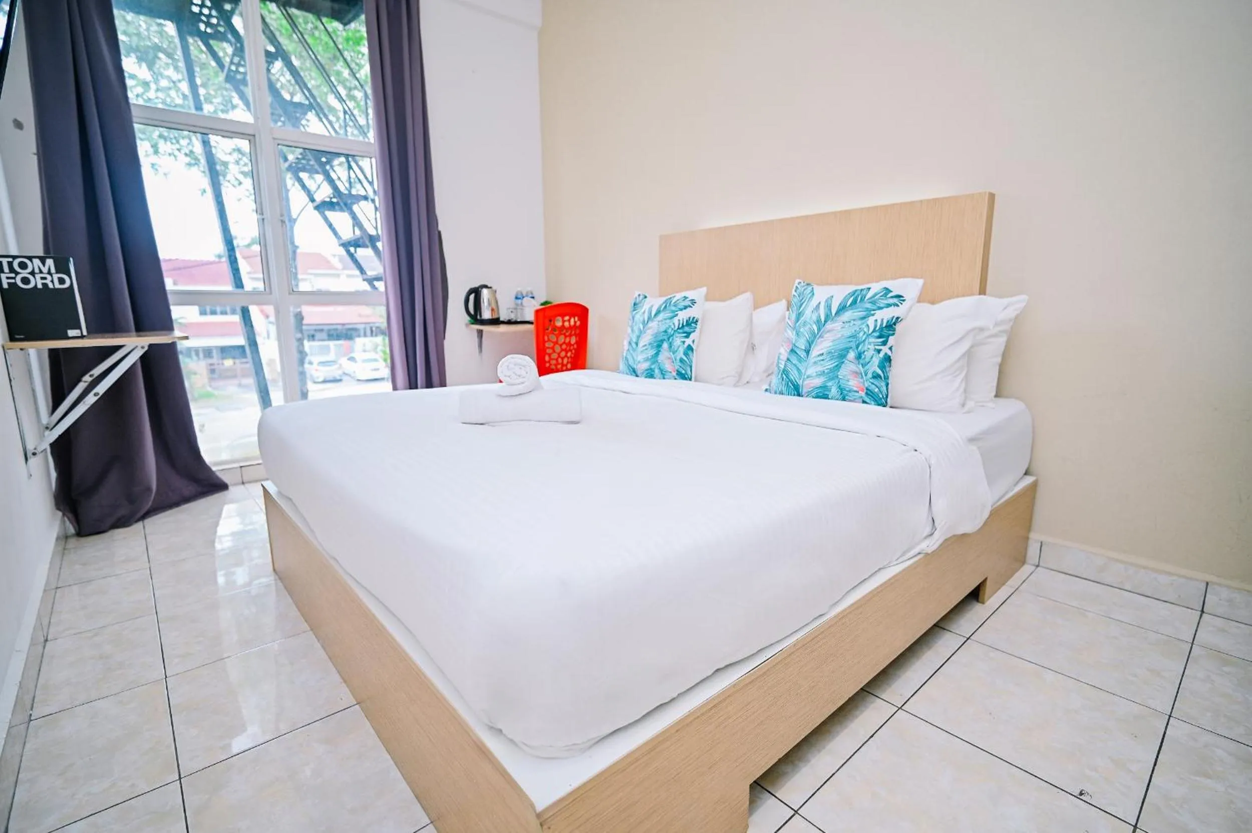 Bed in Swing & Pillows - KL Sri Petaling