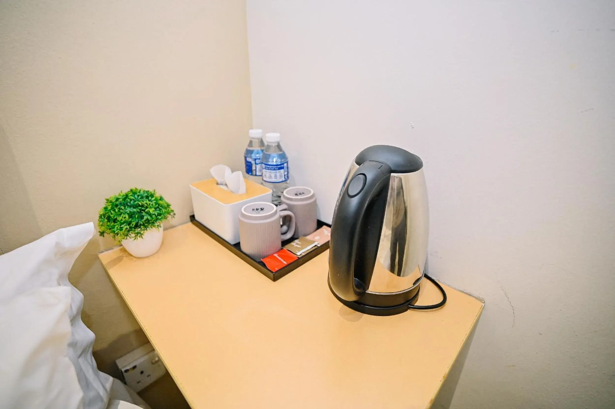 Coffee/tea facilities, Bed in Swing & Pillows - KL Sri Petaling Coffee/tea facilities, Bed in Swing & Pillows - KL Sri Petaling