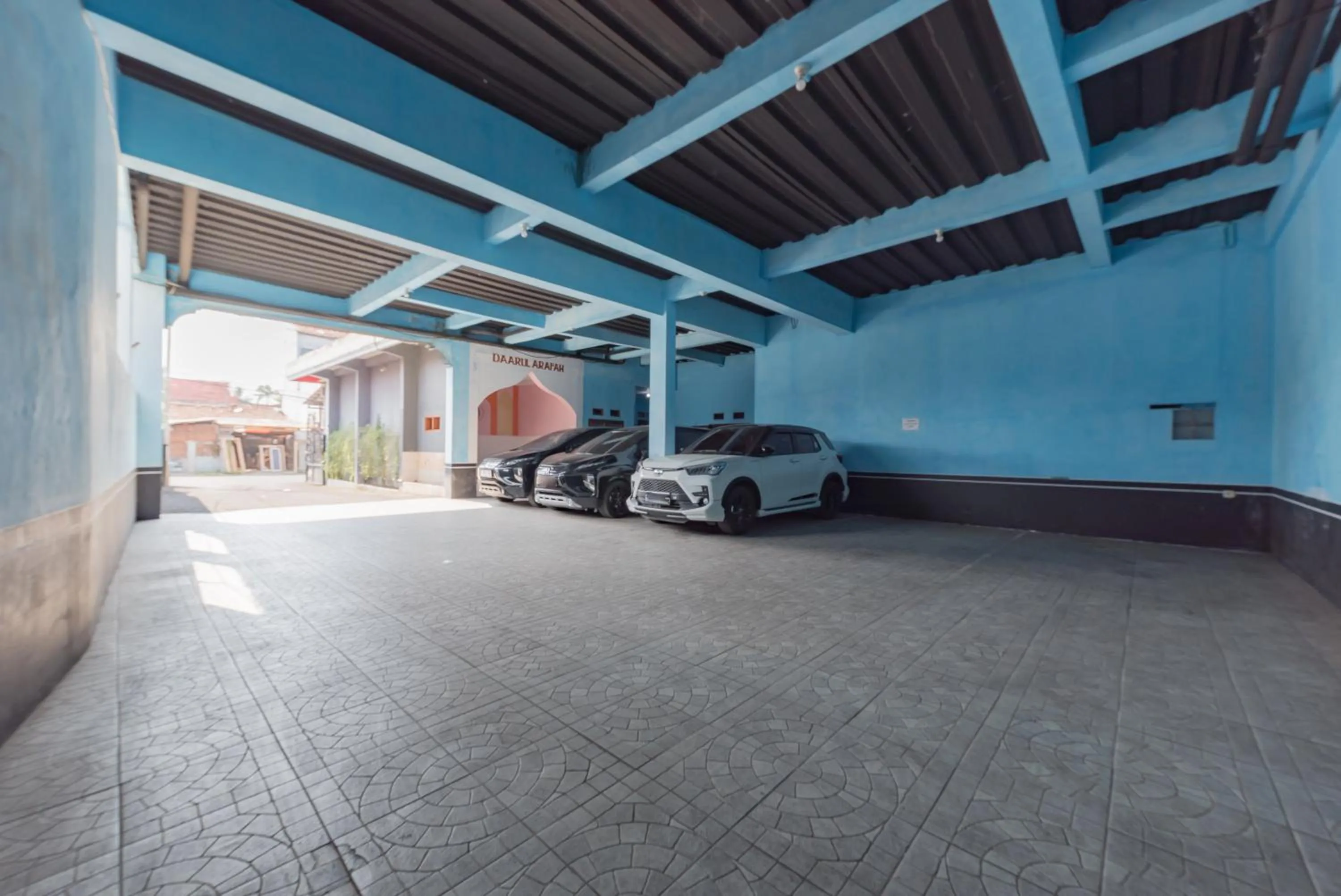 Parking in RedDoorz at Jalan Siliwangi Tasikmalaya