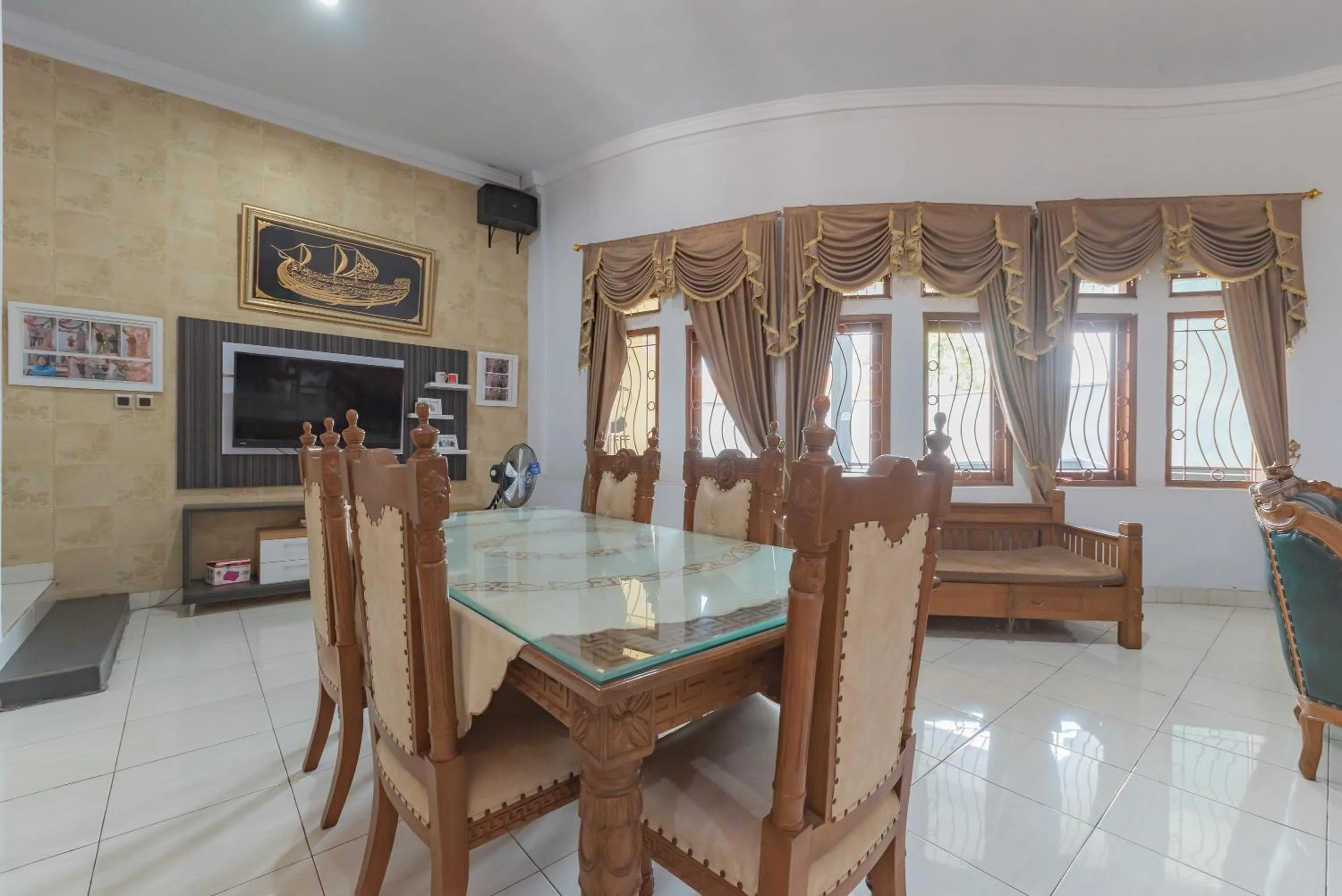 Lobby or reception in RedDoorz at Jalan Siliwangi Tasikmalaya