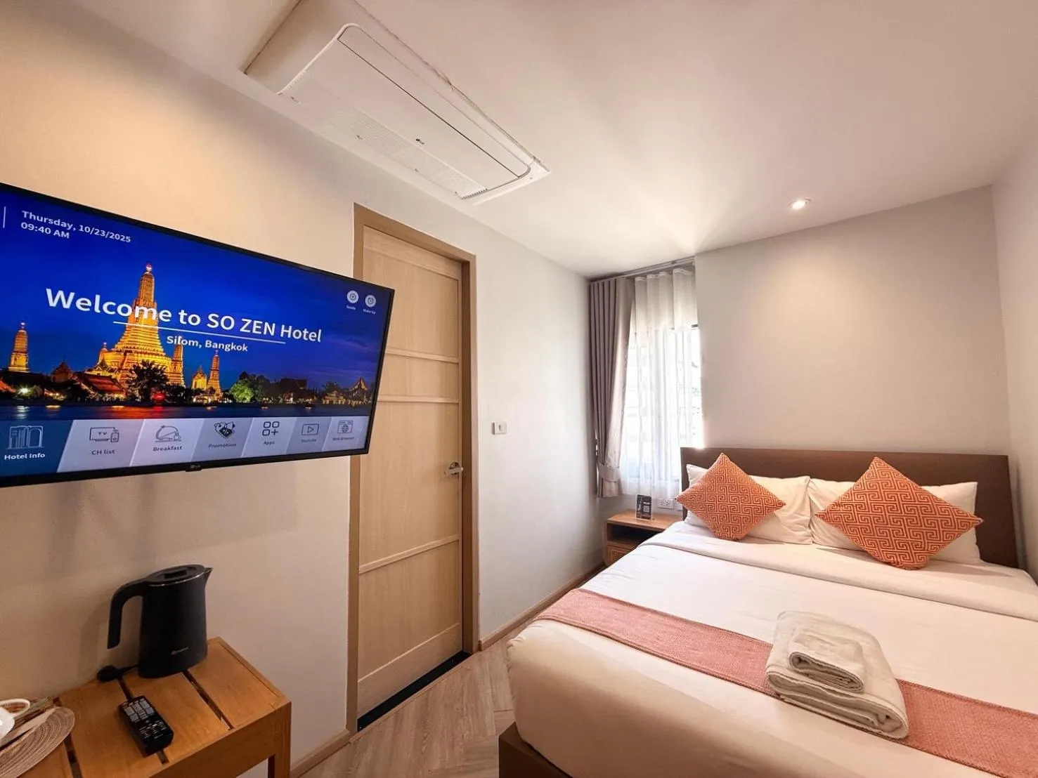 TV and multimedia, Bed in SO Zen Hotel Silom Bangkok