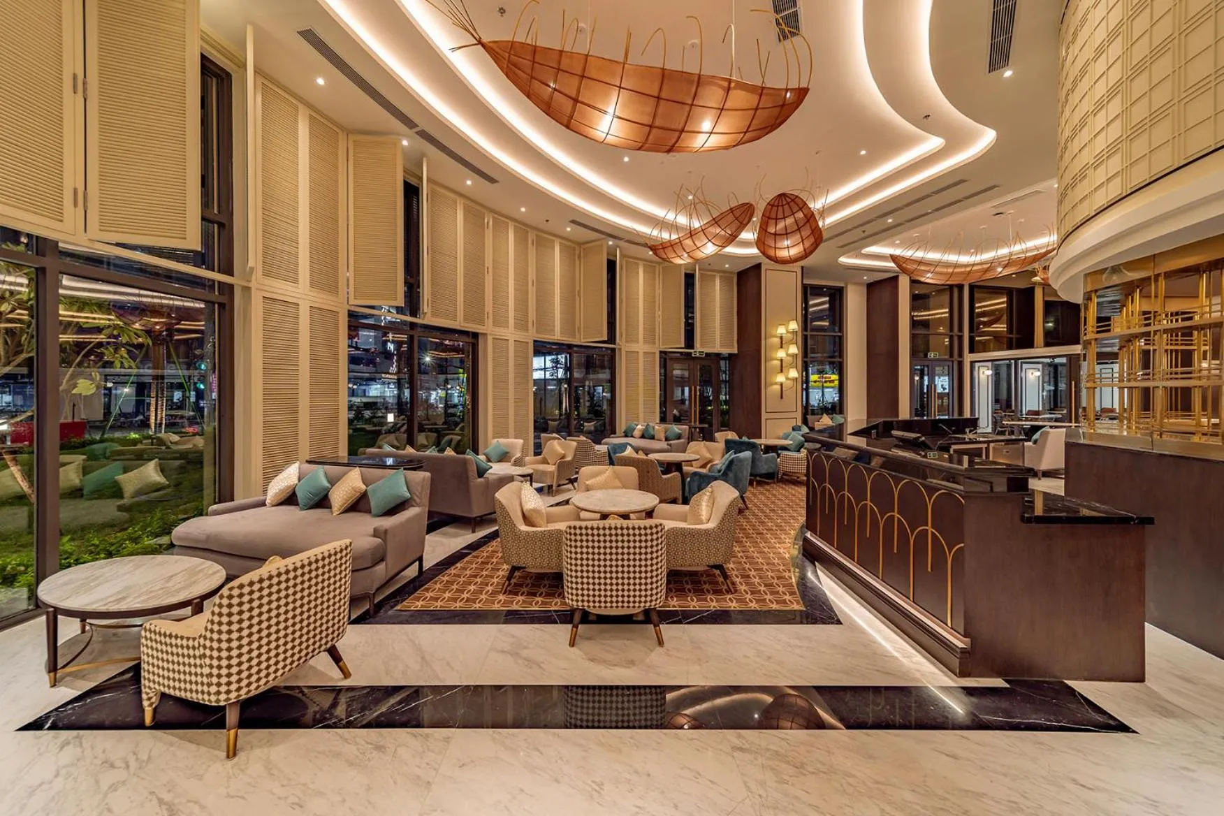 Lounge or bar in Charmant Suites a Boutique Hotel Can Tho