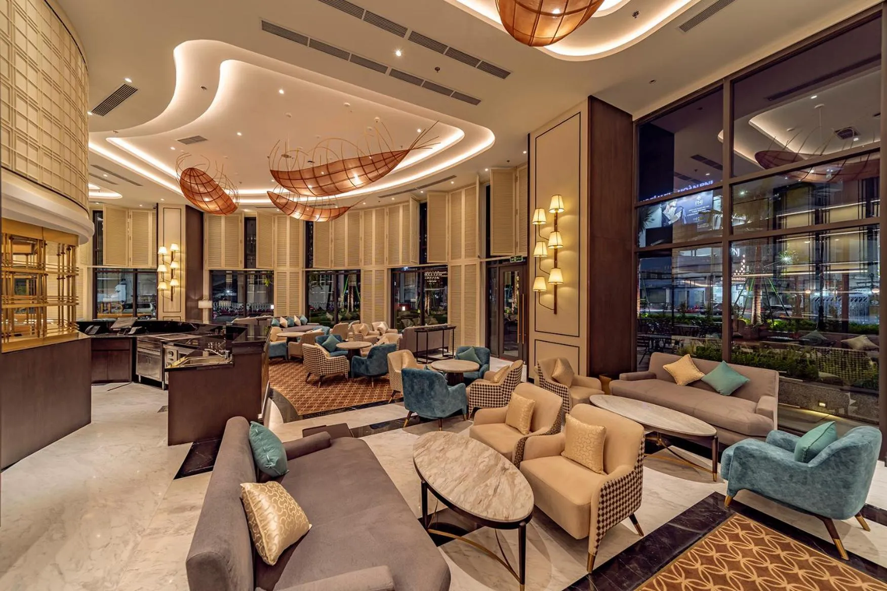 Restaurant/places to eat in Charmant Suites a Boutique Hotel Can Tho