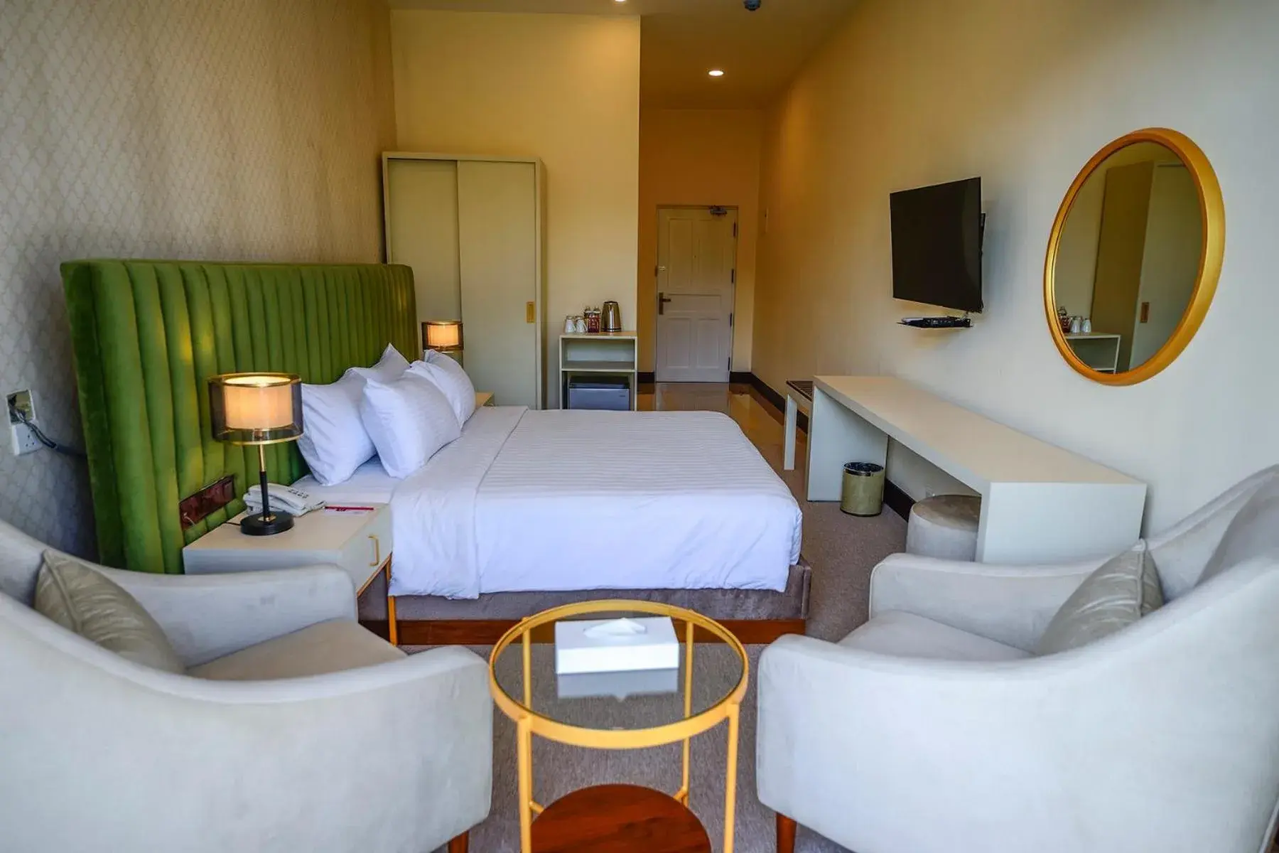 Deluxe Double room with lake view - single occupancy in Devon Rest Deluxe Double room with lake view - single occupancy in Devon Rest