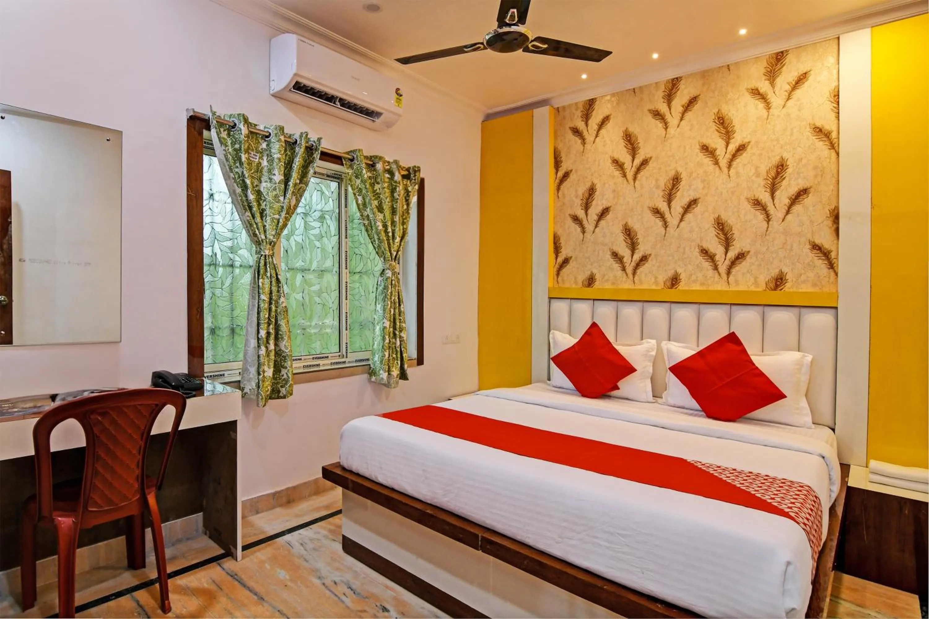 Bedroom, Bed in Super Hotel O Golden Palace