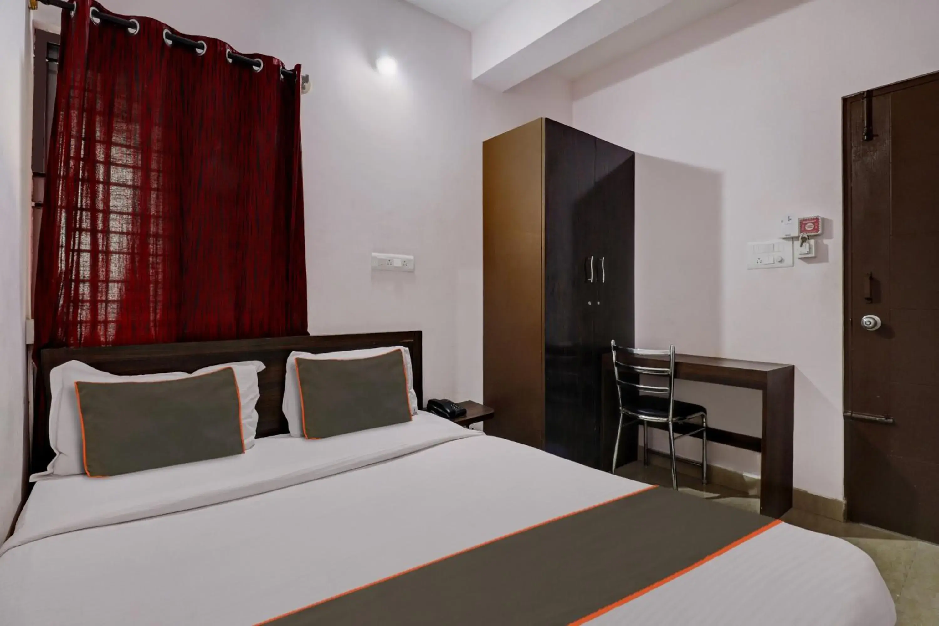 Facade/entrance, Bed in Super Hotel O Alfa Inn Facade/entrance, Bed in Super Hotel O Alfa Inn