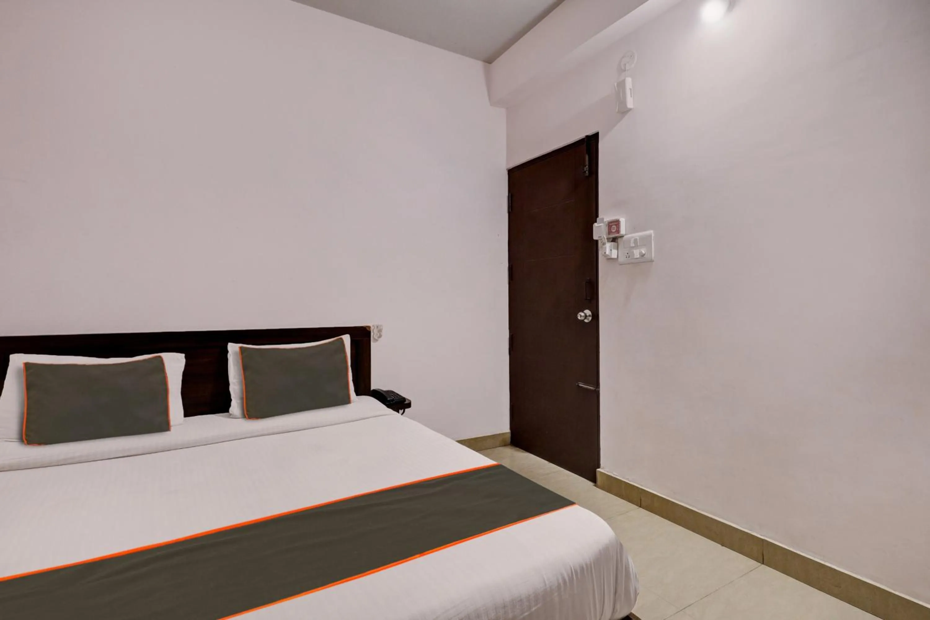 Bedroom, Bed in Super Hotel O Alfa Inn