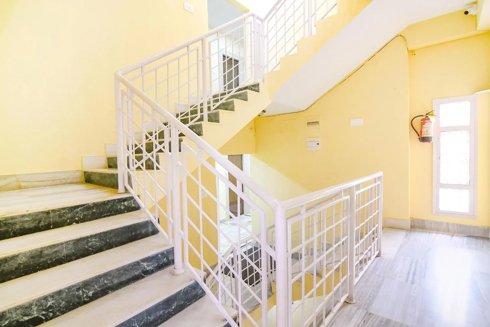 Lobby or reception in FabHotel Olive Inn I - 260m from Saltlake Sector V Metro Station