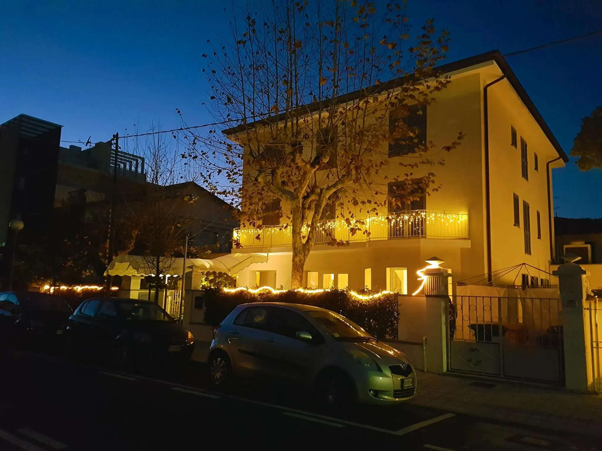 Facade/entrance in Petit Hotel