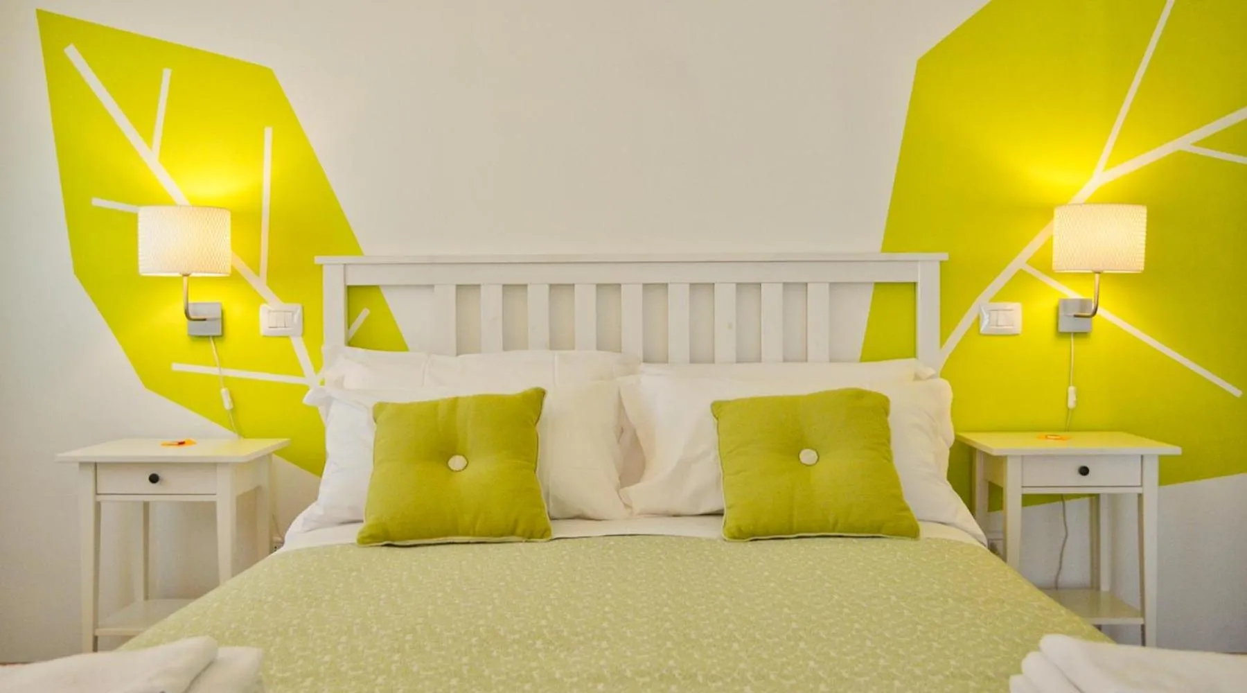Photo of the whole room, Bed in Petit Hotel