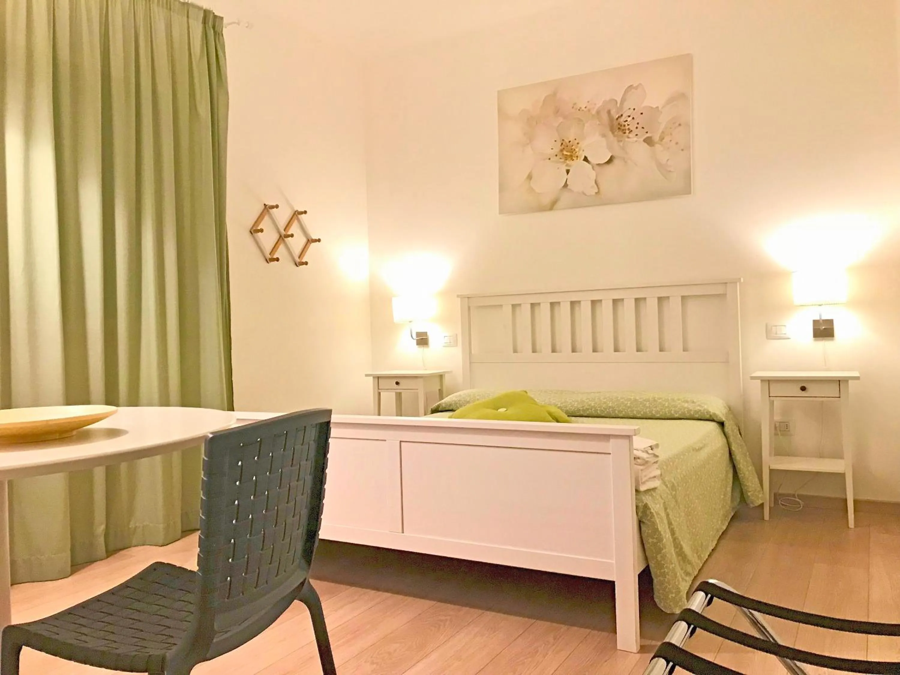 Bedroom, Bed in Petit Hotel