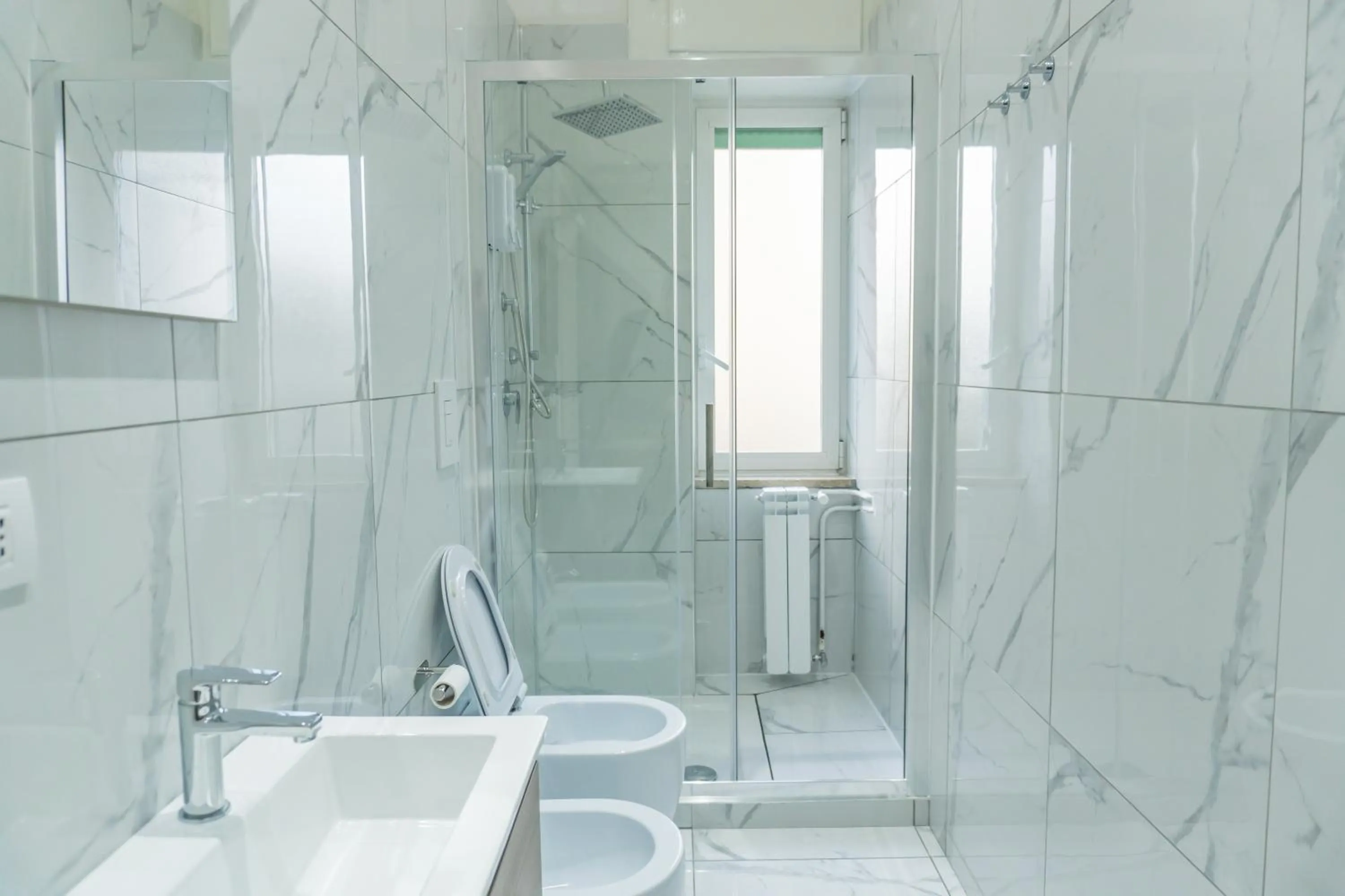 Toilet in Hostel Partenope