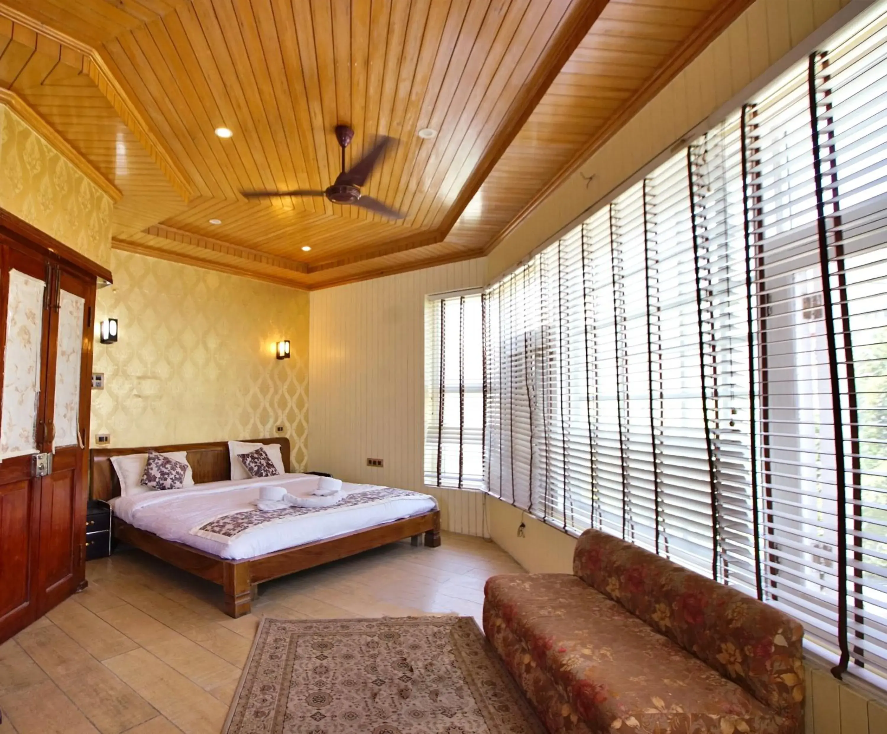 Bed in The GoodFind Residency Bed in The GoodFind Residency