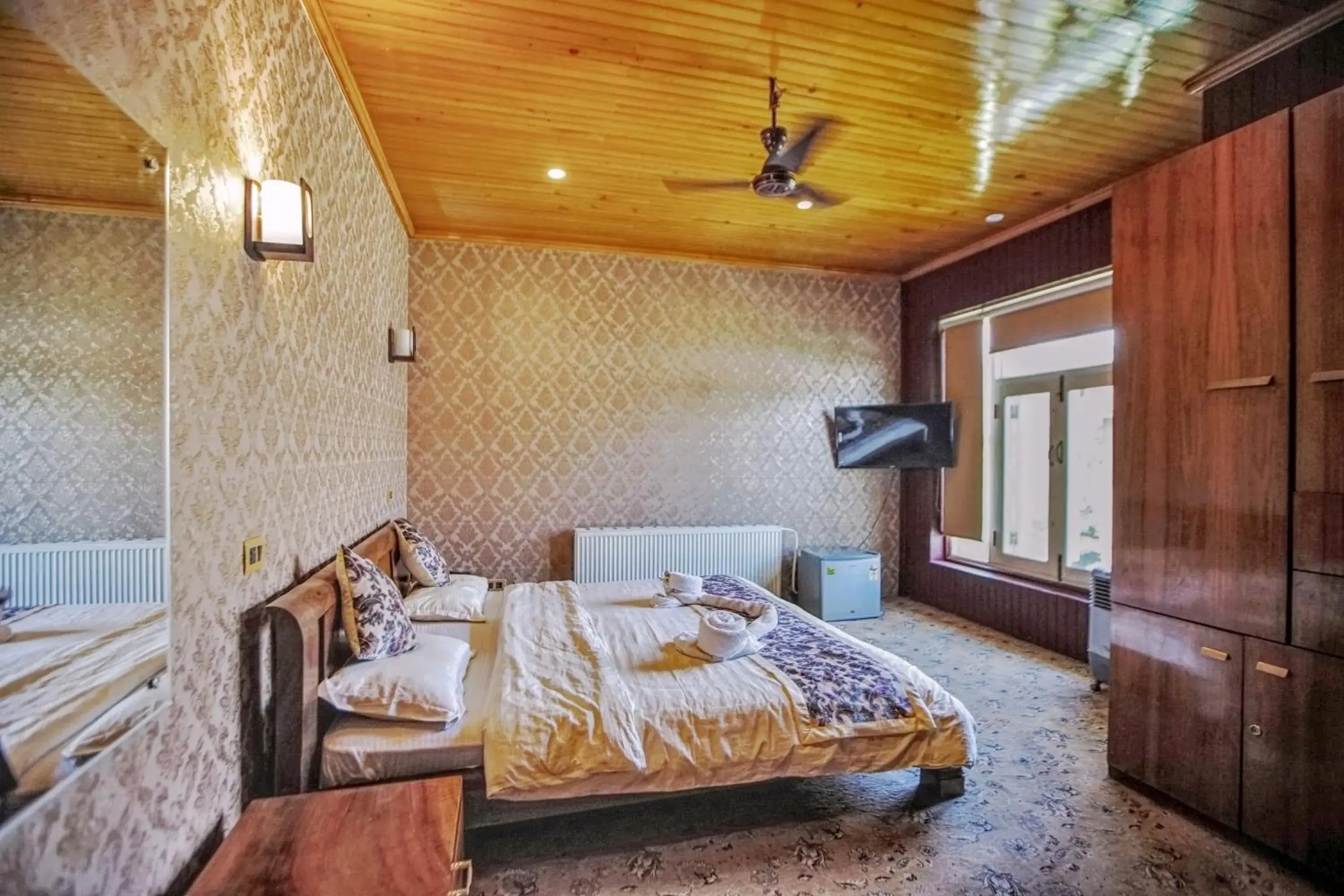 Bed in The GoodFind Residency Bed in The GoodFind Residency