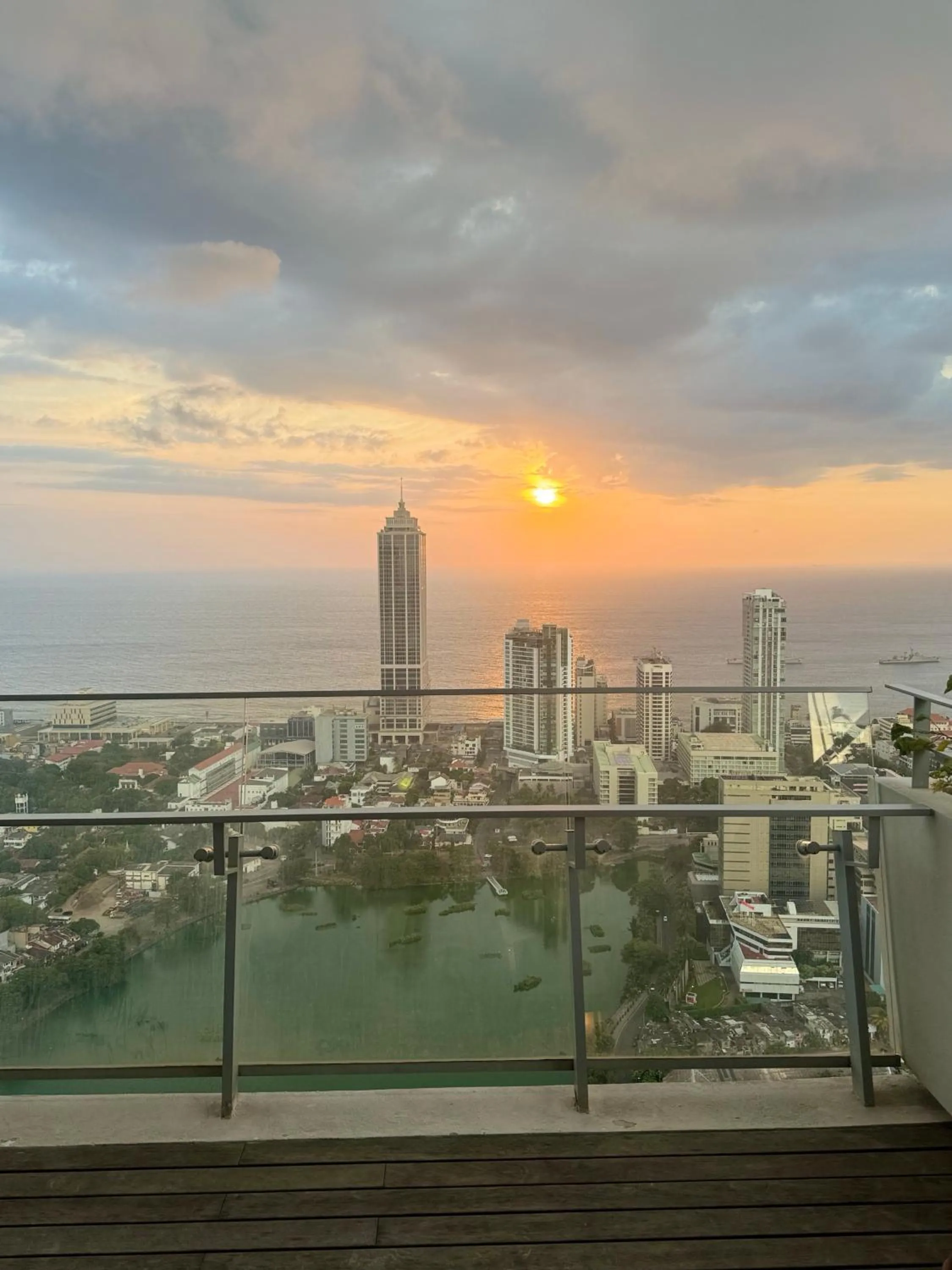 Luxe Colombo Heights