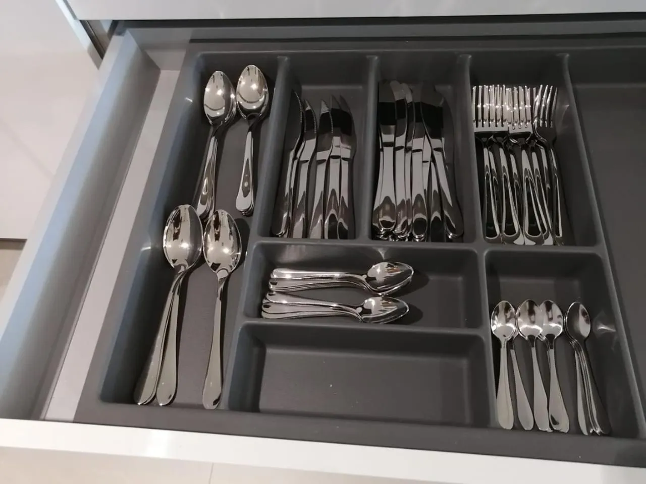 kitchen in Luxe Colombo Heights