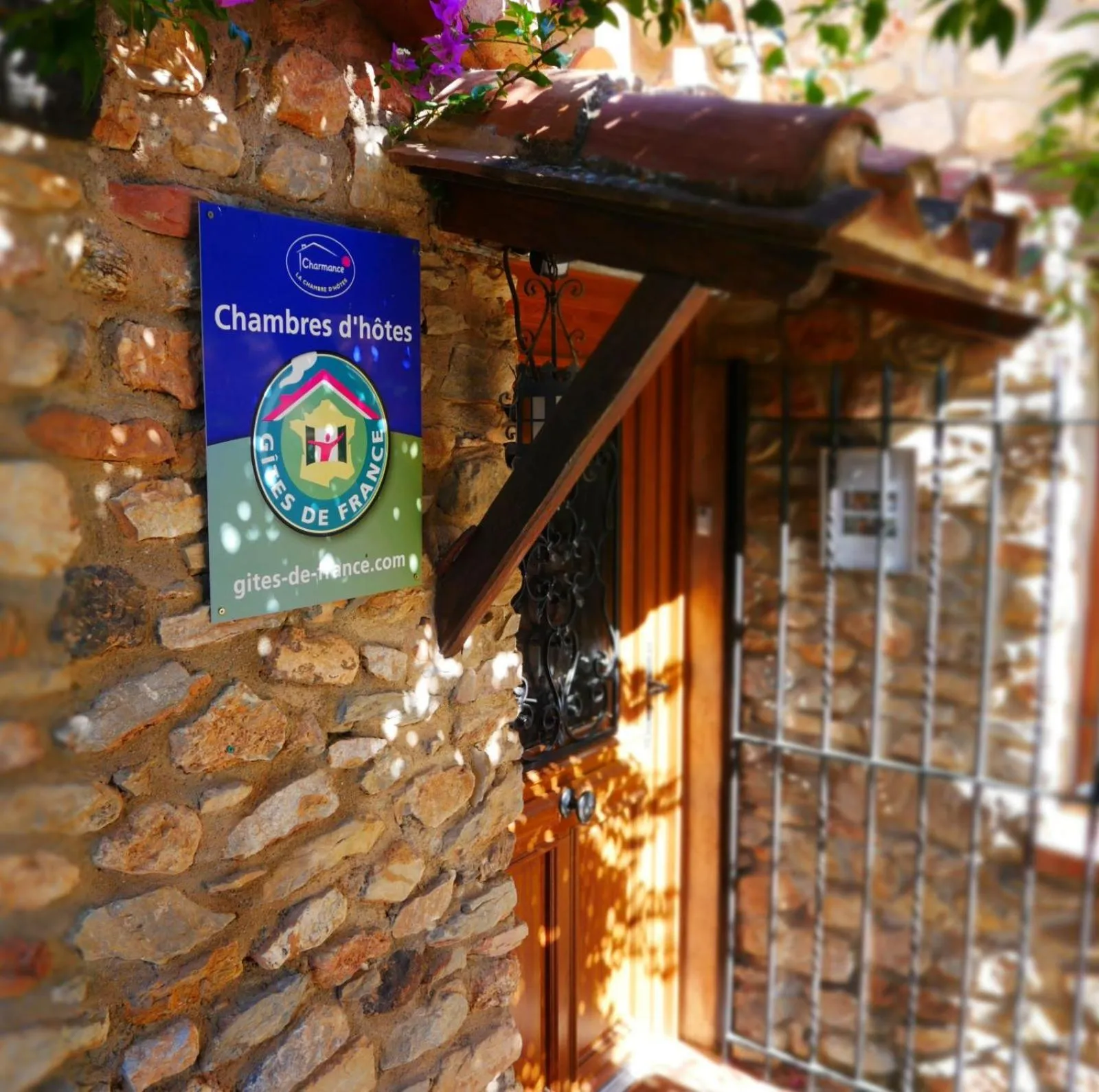 Logo/Certificate/Sign in Mas Peu Del Causse