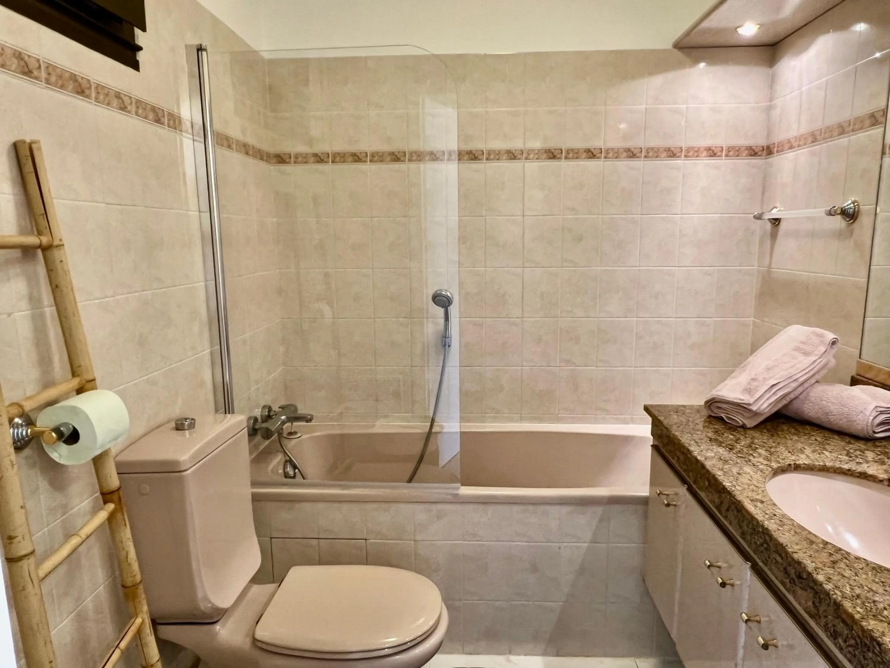Shower in Saint Jean Cap Ferrat grand Studio avec terrasse