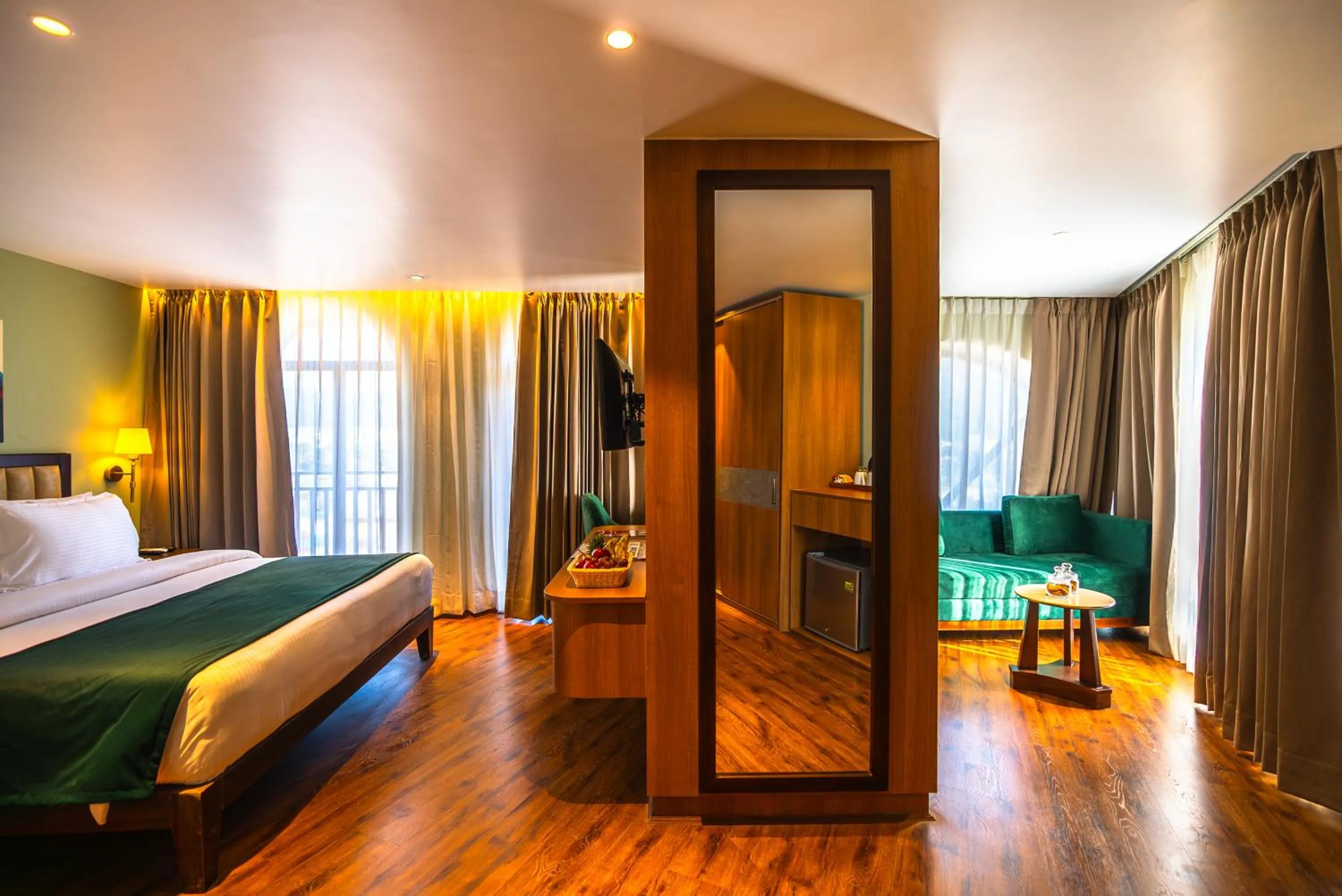 Bedroom, Bed in Clarks Inn Express, Rishikesh