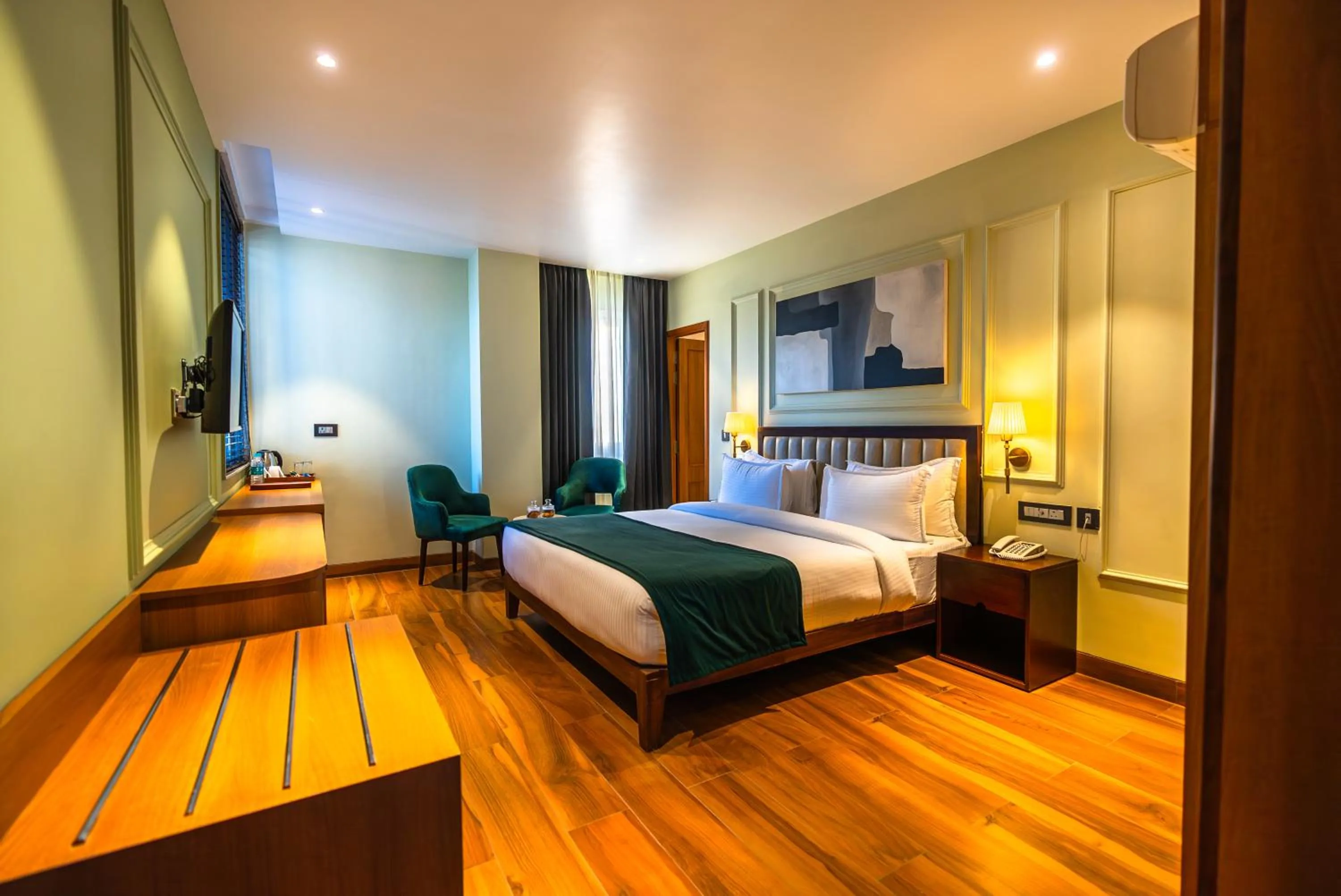 Bed in Clarks Inn Express, Rishikesh