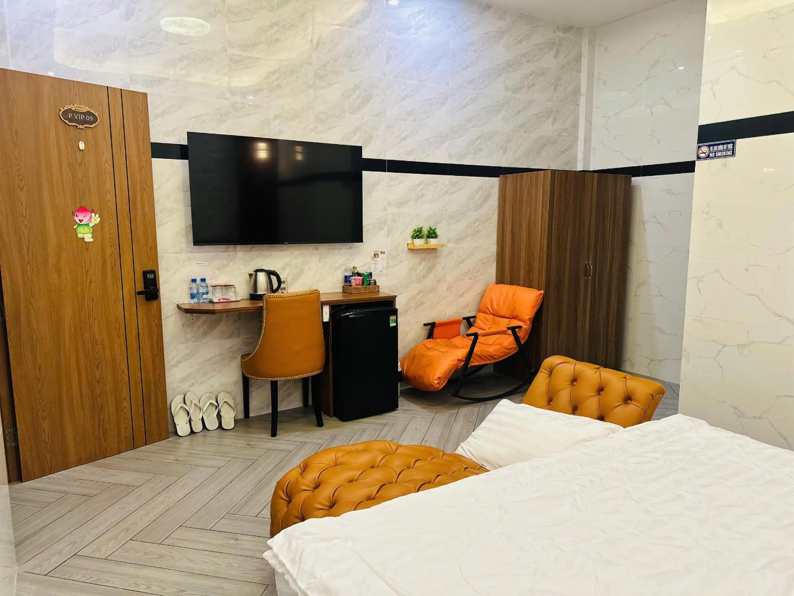 furniture, Bed in Bảo Ngọc Hotel