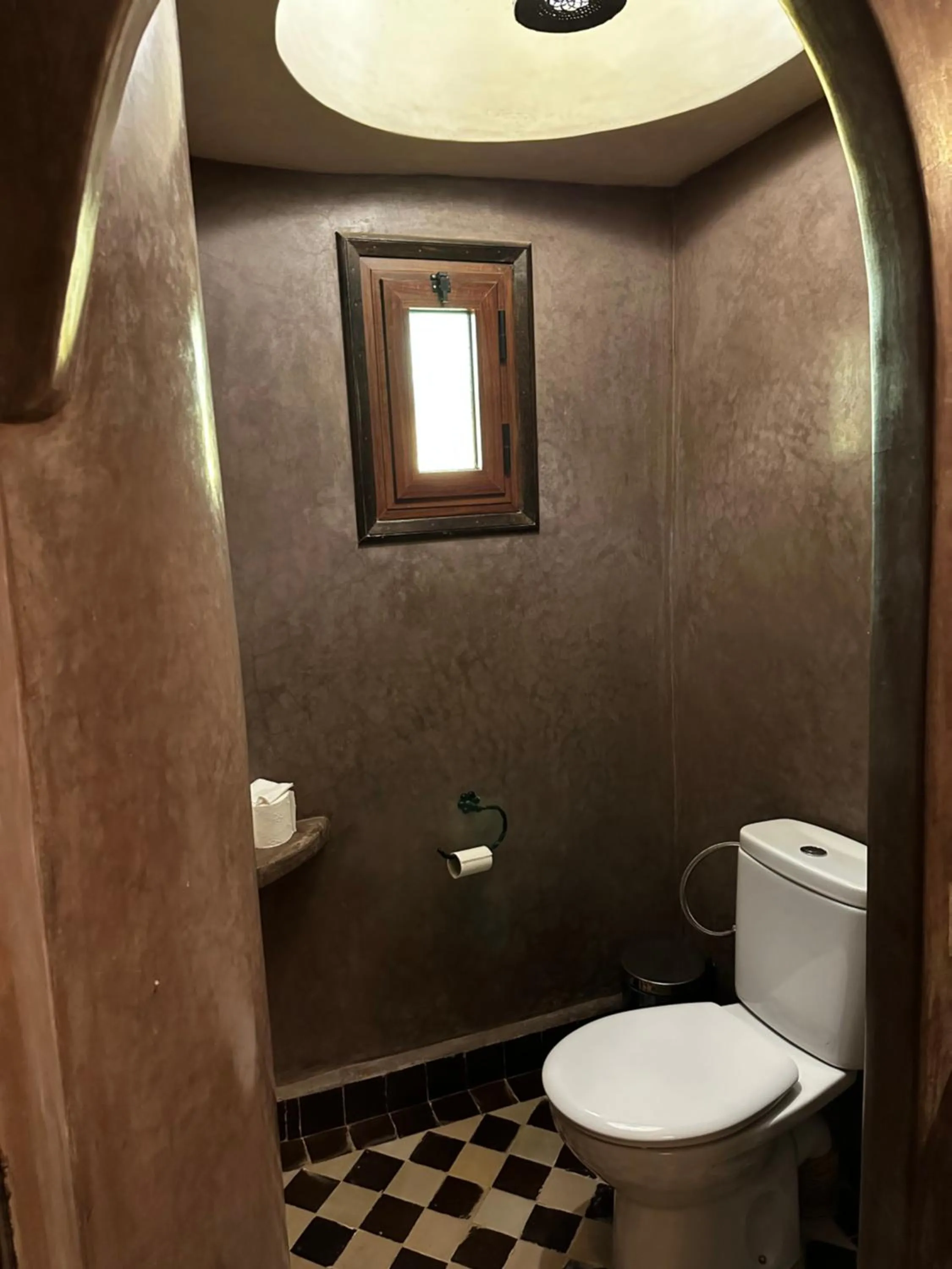 Toilet in Dar Hassan Merzouga