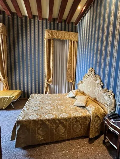 Bed in Ca' San Zaccaria