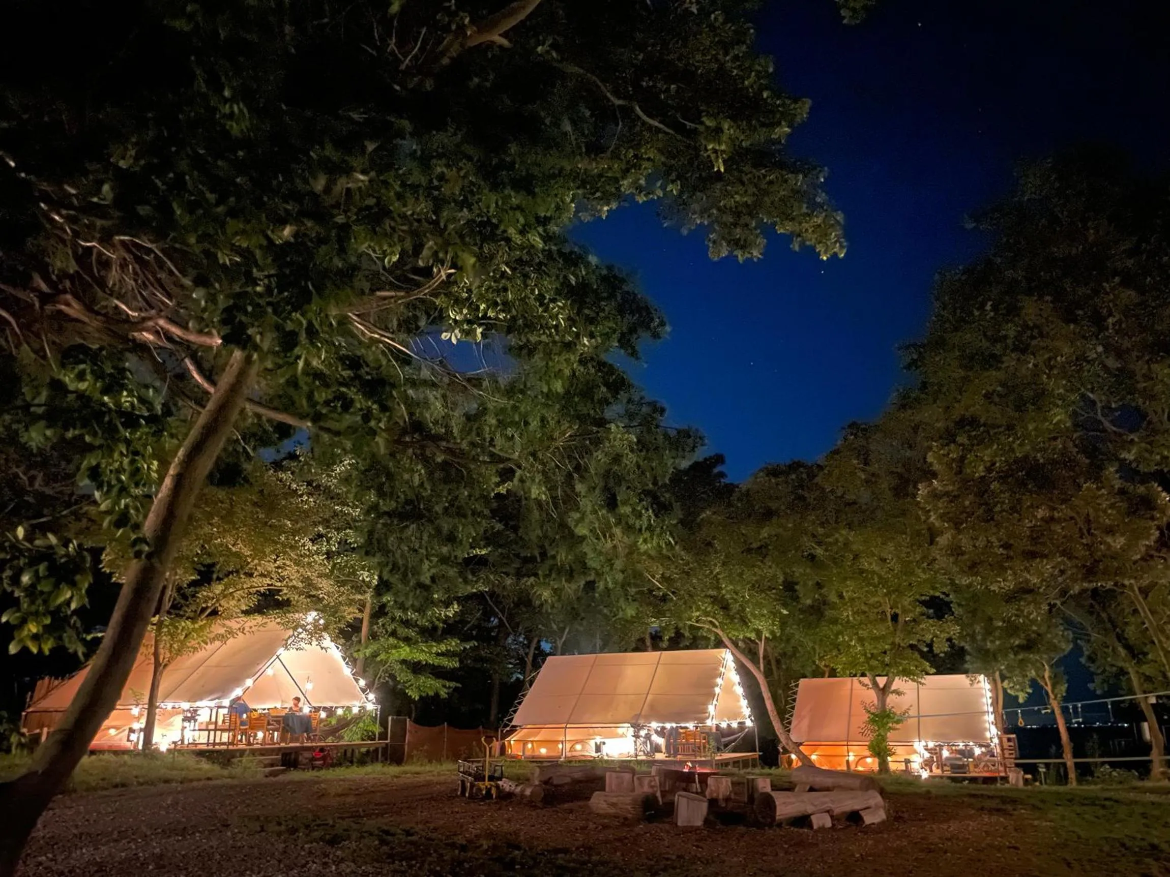 Property building in COUSCOUS Glamping Manazuru