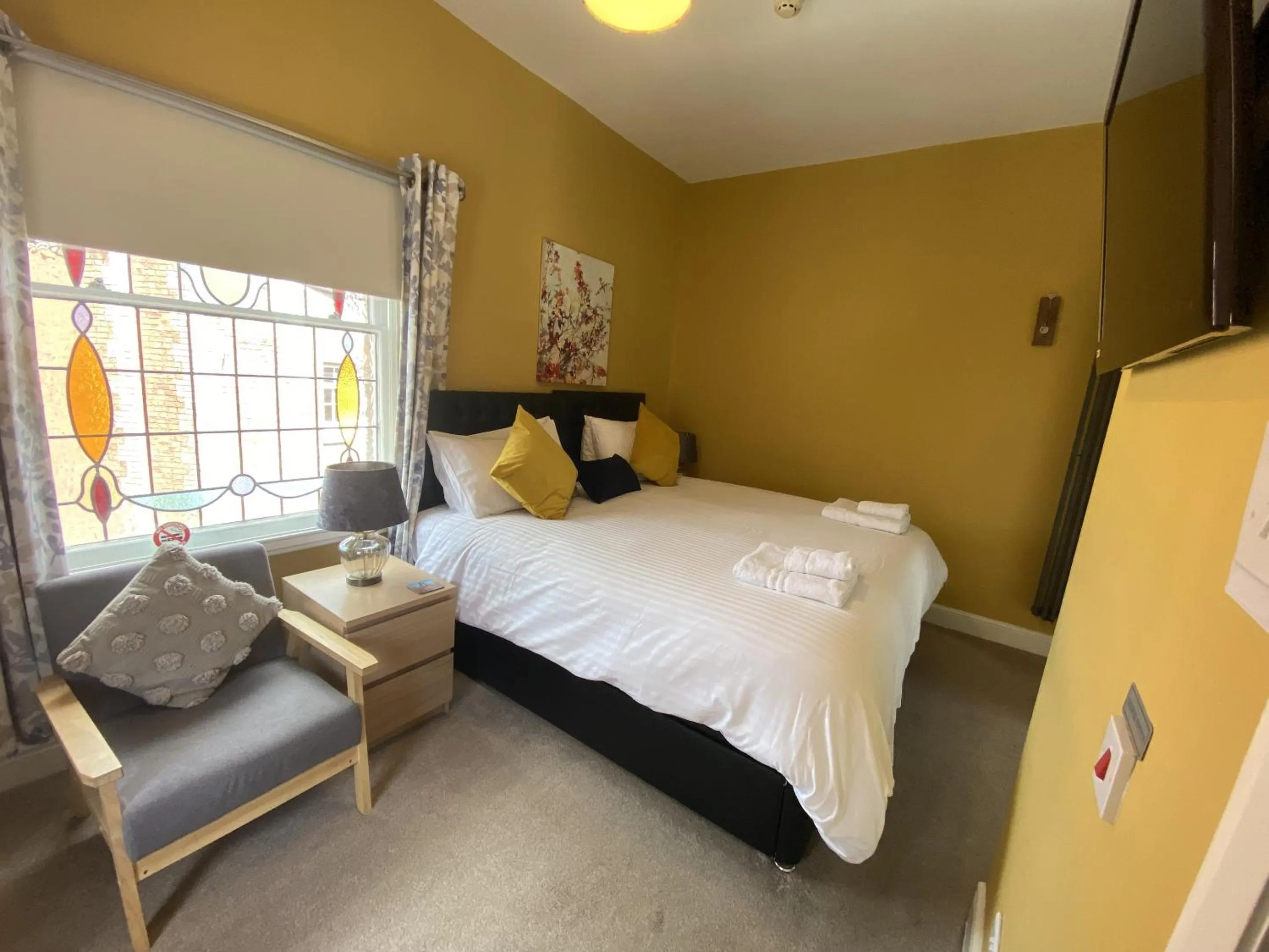 Bedroom, Bed in Grosvenor Place Guest House