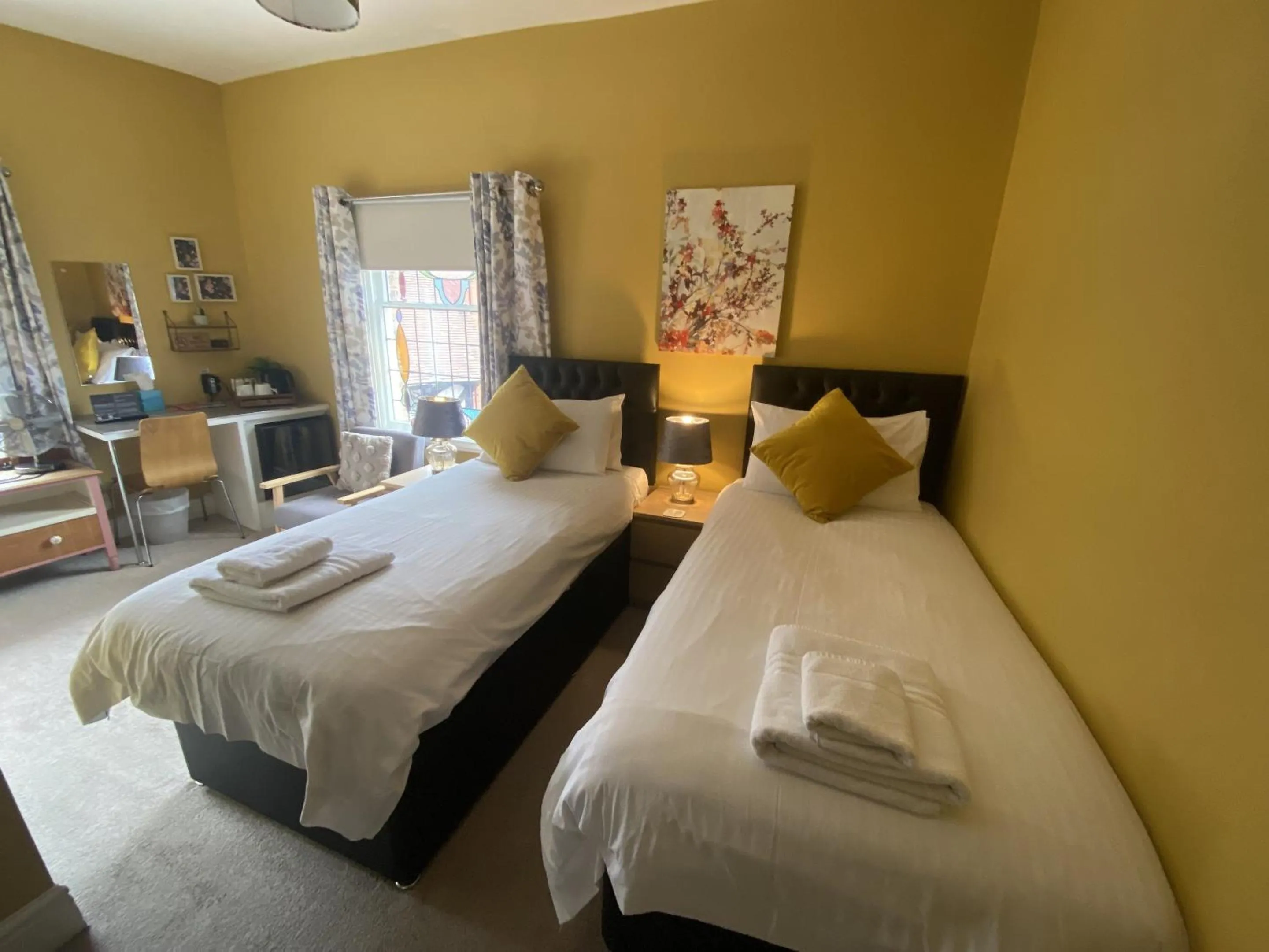 Bedroom, Bed in Grosvenor Place Guest House