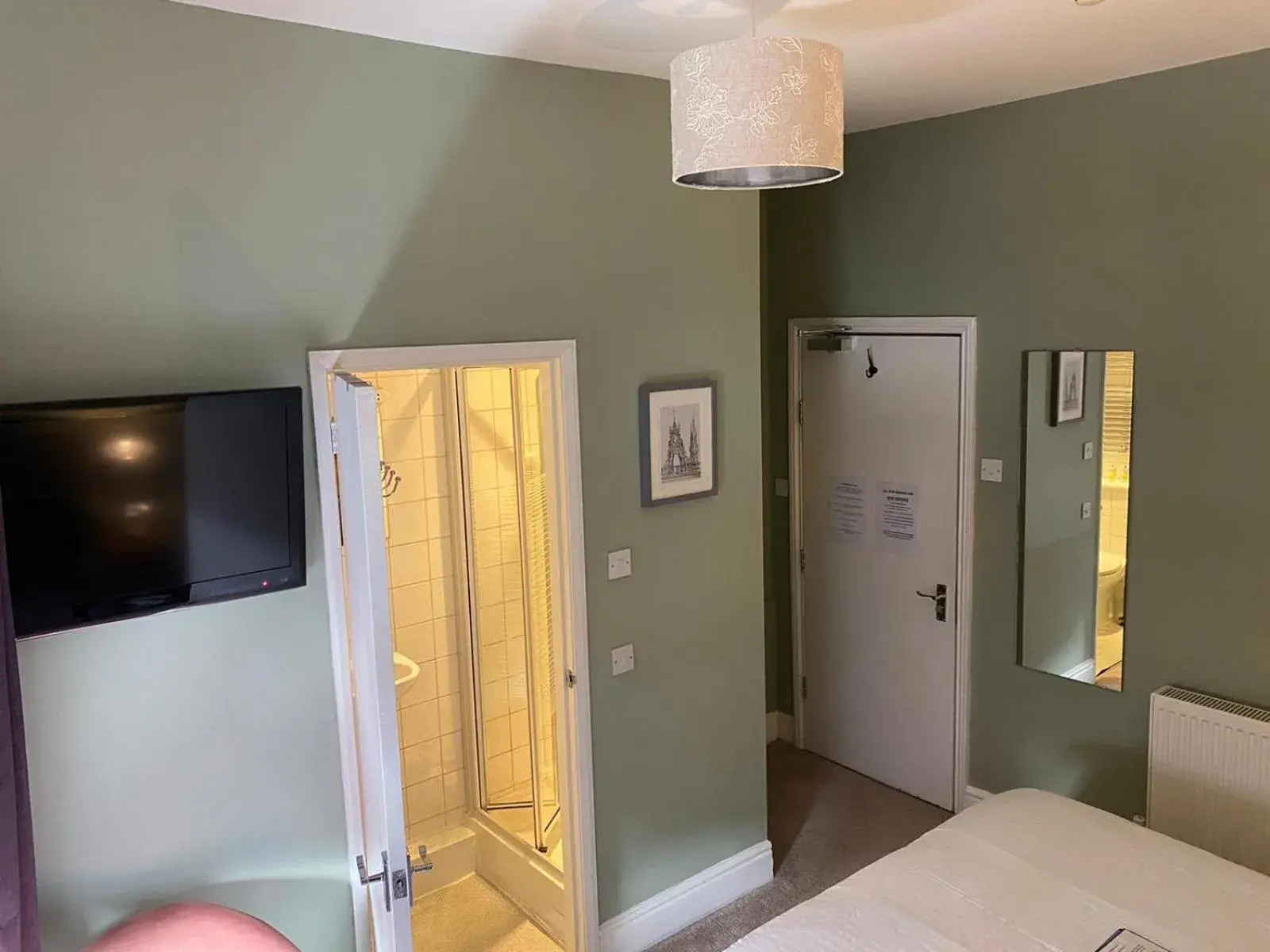 Bedroom, Bed in Grosvenor Place Guest House Bedroom, Bed in Grosvenor Place Guest House