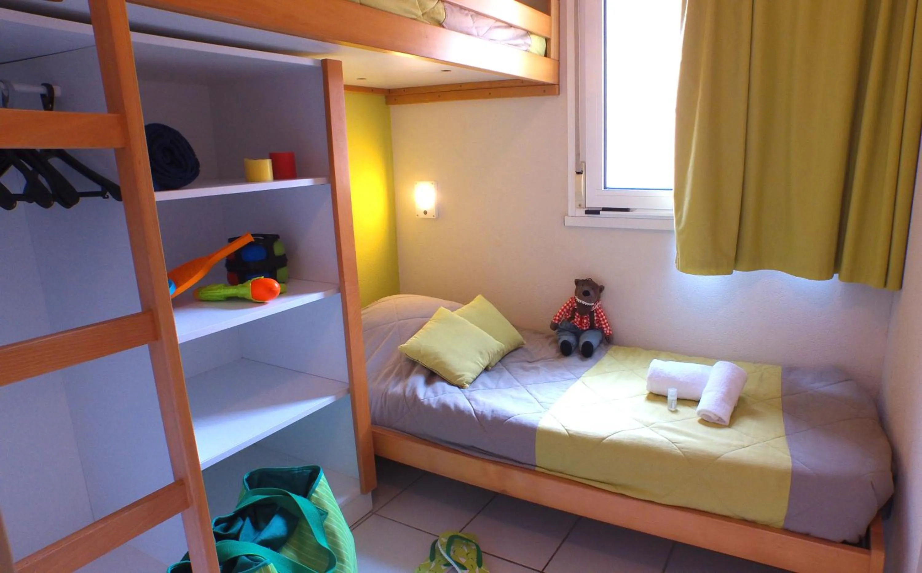 Bedroom, Bed in VVF Montagnac Hérault