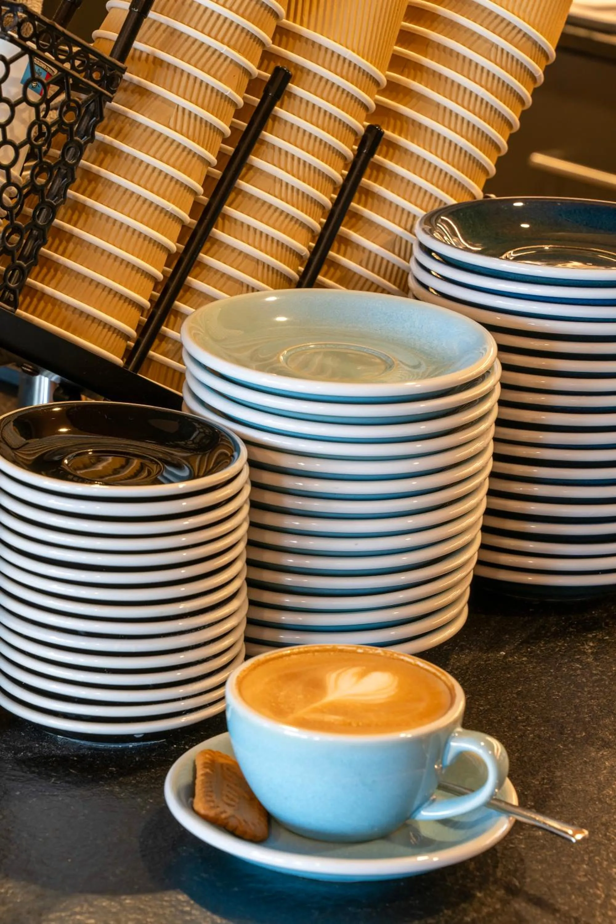 Coffee/tea facilities in Waveboard Hotel & Boardinghouse