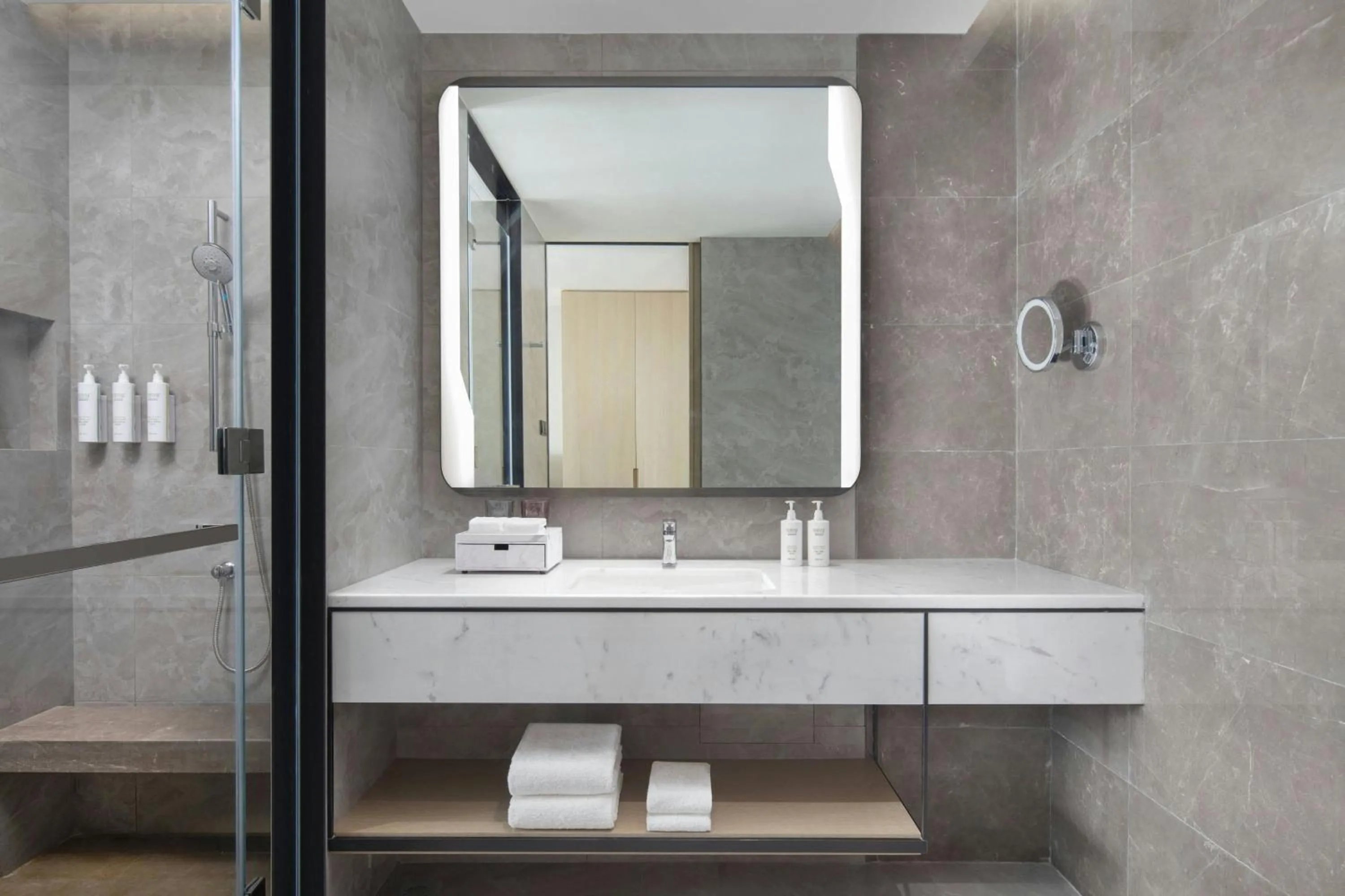 Bathroom in Courtyard by Marriott Beijing Changping