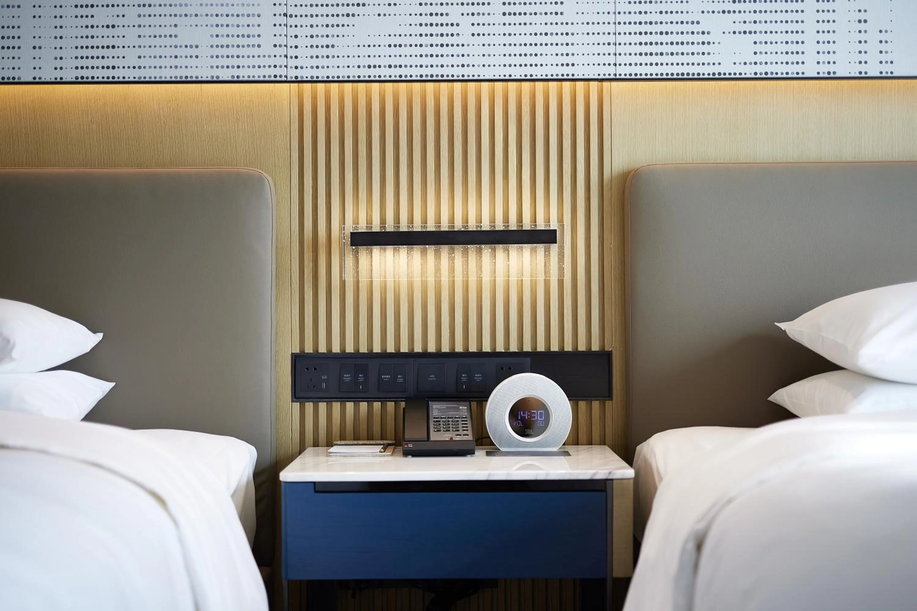 Bedroom, Bed in Courtyard by Marriott Beijing Changping