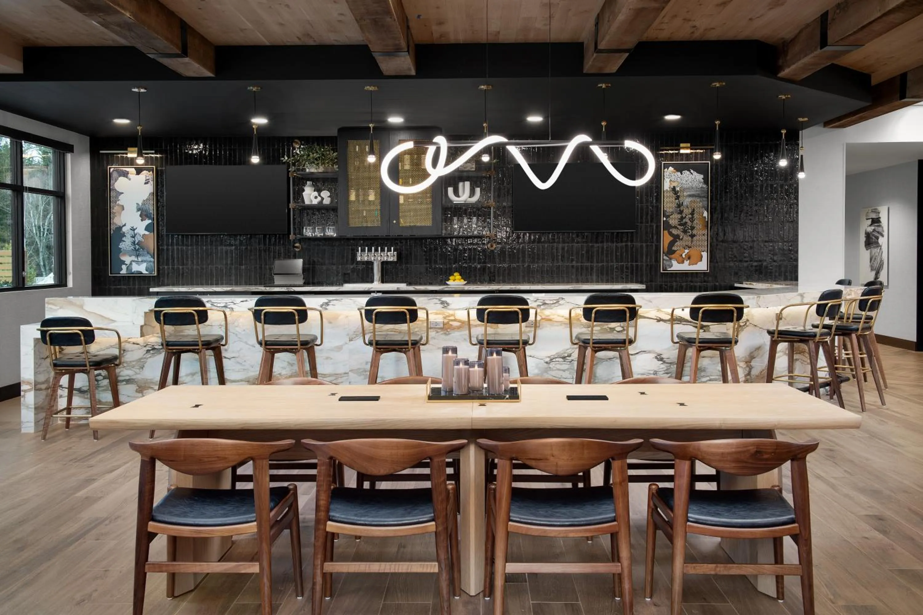 Restaurant/places to eat in SpringHill Suites by Marriott Sandpoint