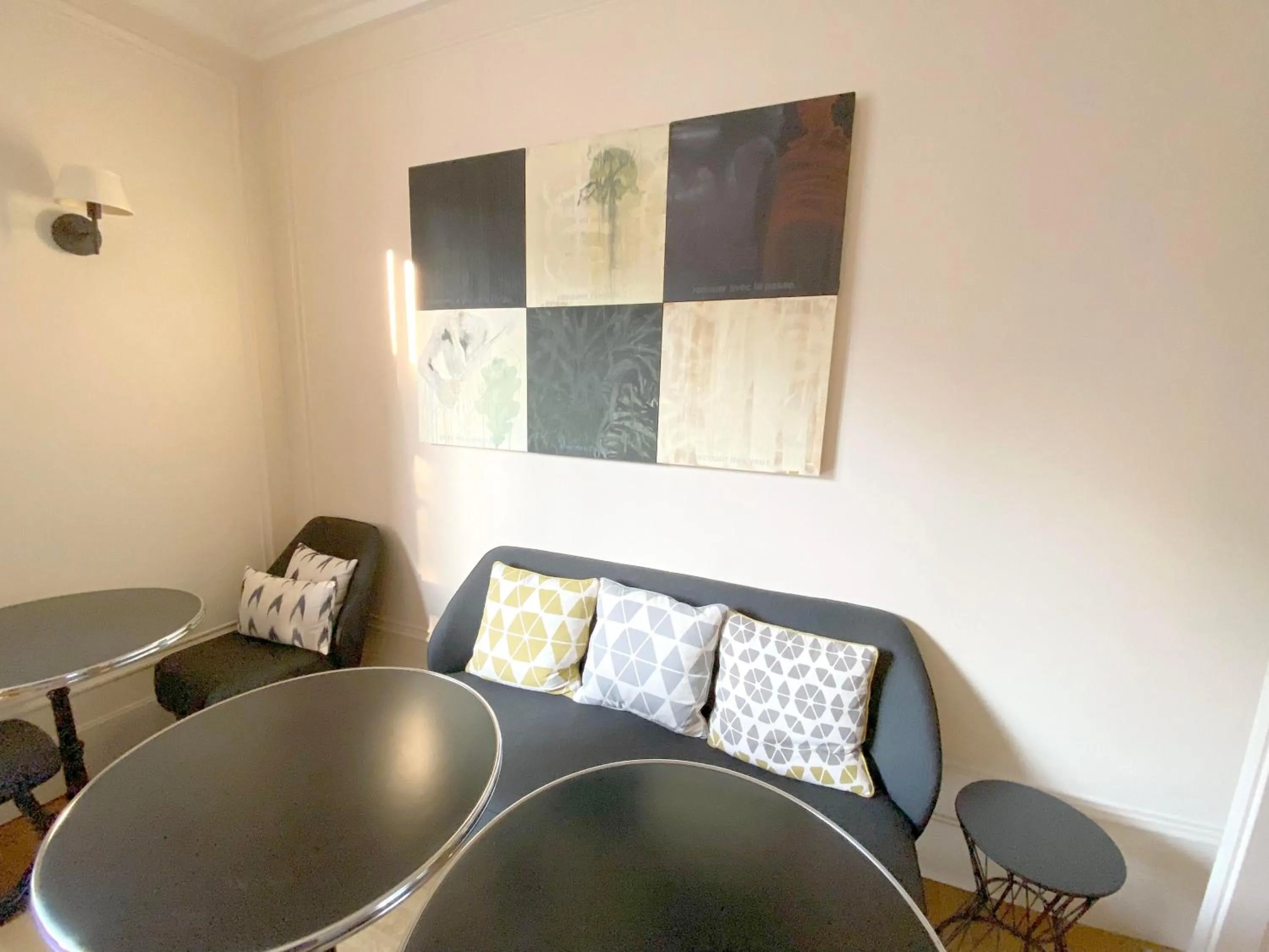 Living room in La Villa Paris - B&B