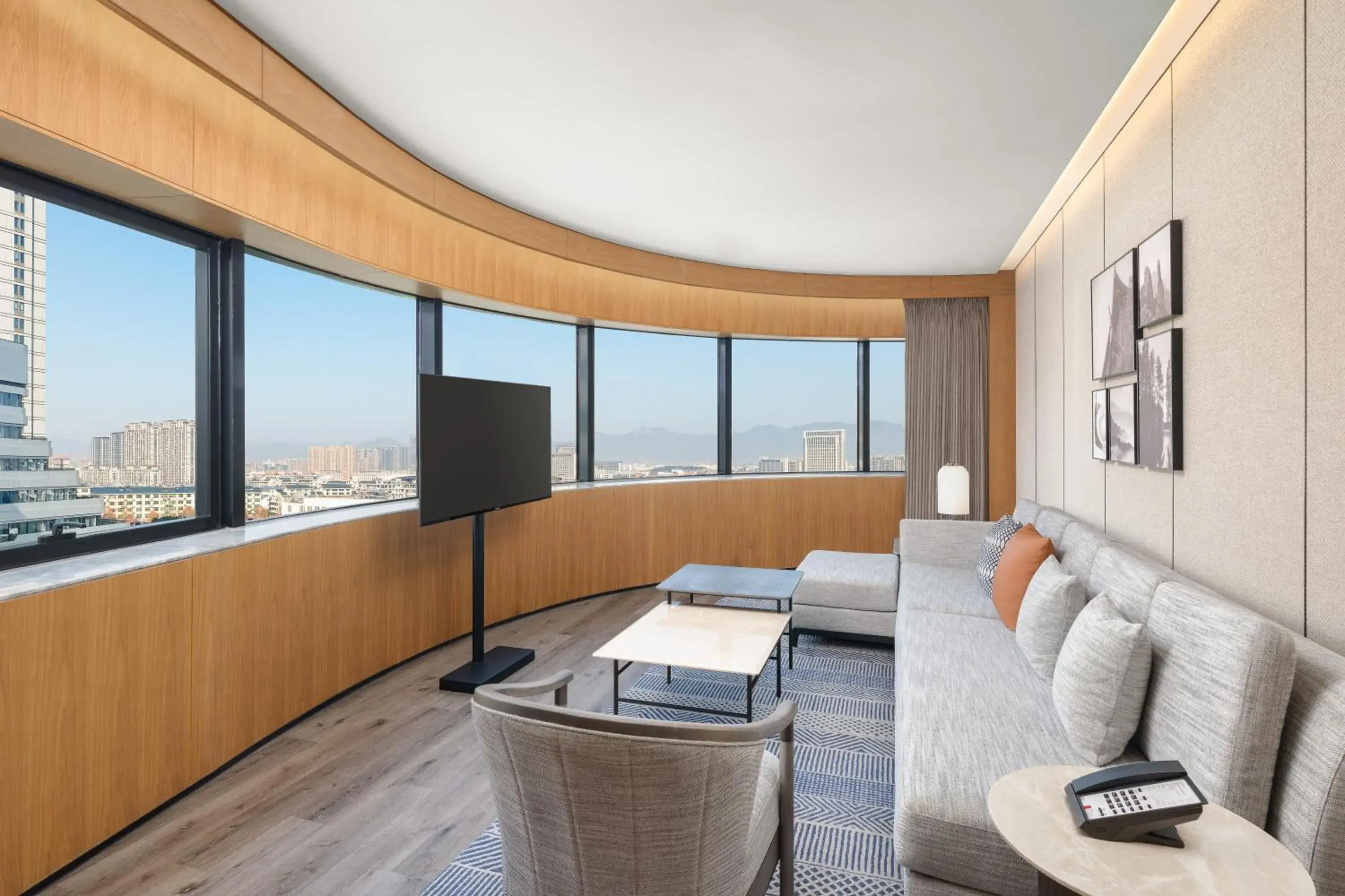 King Suite with Mountain View - Club Level in Sheraton Pujiang King Suite with Mountain View - Club Level in Sheraton Pujiang