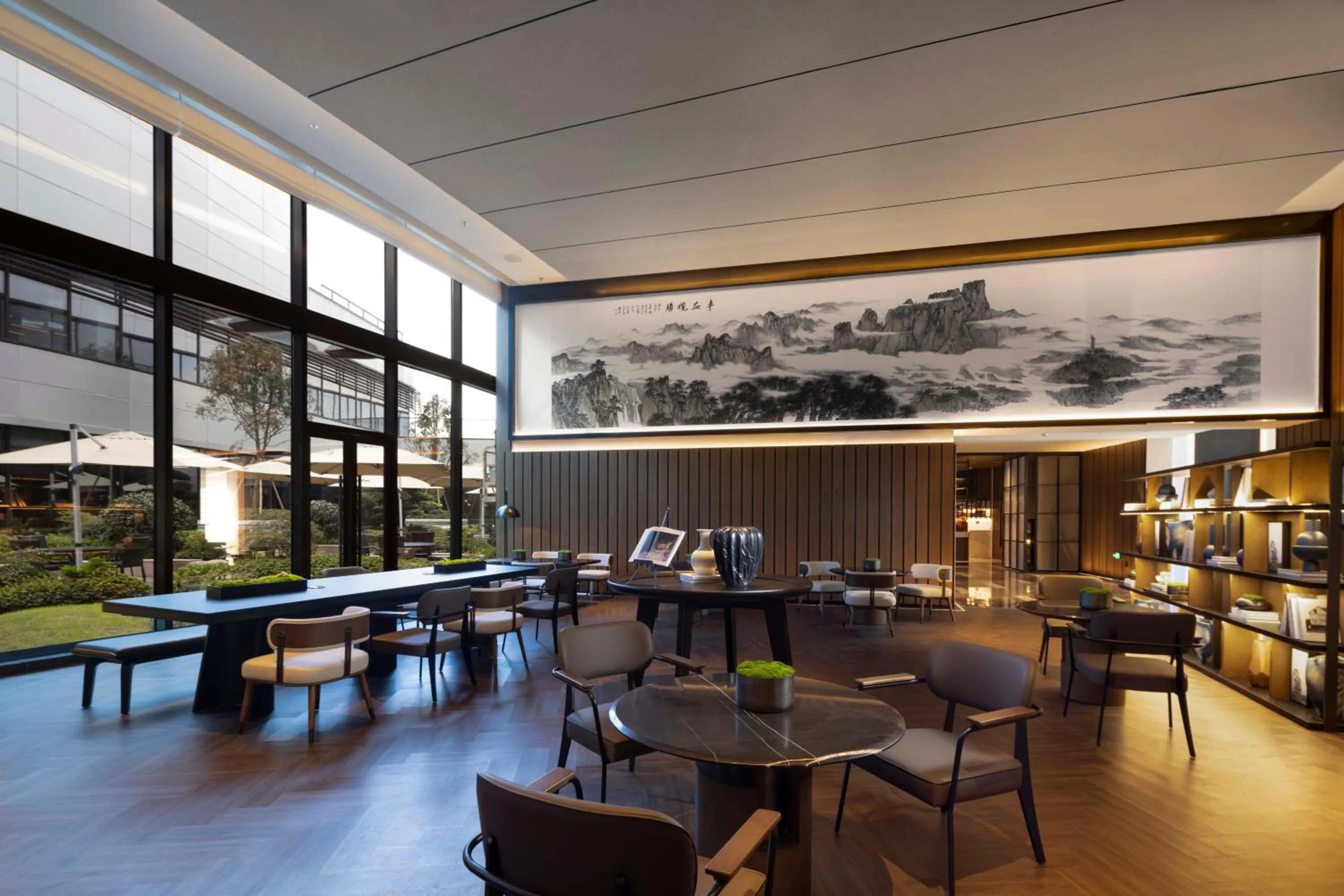 Restaurant/places to eat in Sheraton Pujiang