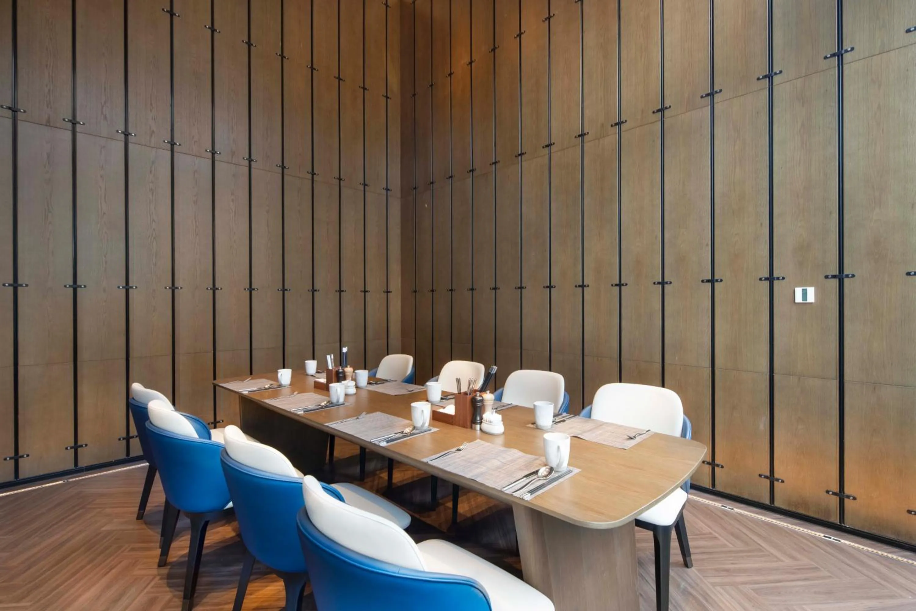 Restaurant/places to eat in Sheraton Pujiang