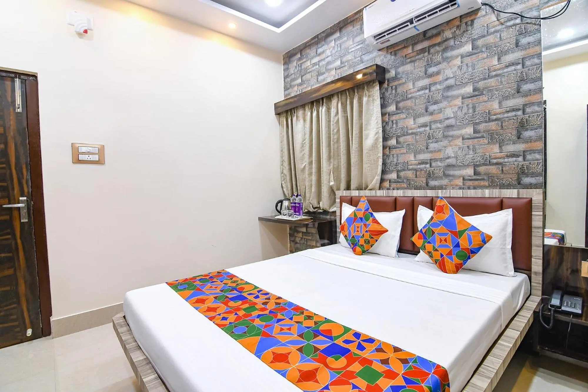 Bed in FabHotel Sriya - City Center, Durgapur