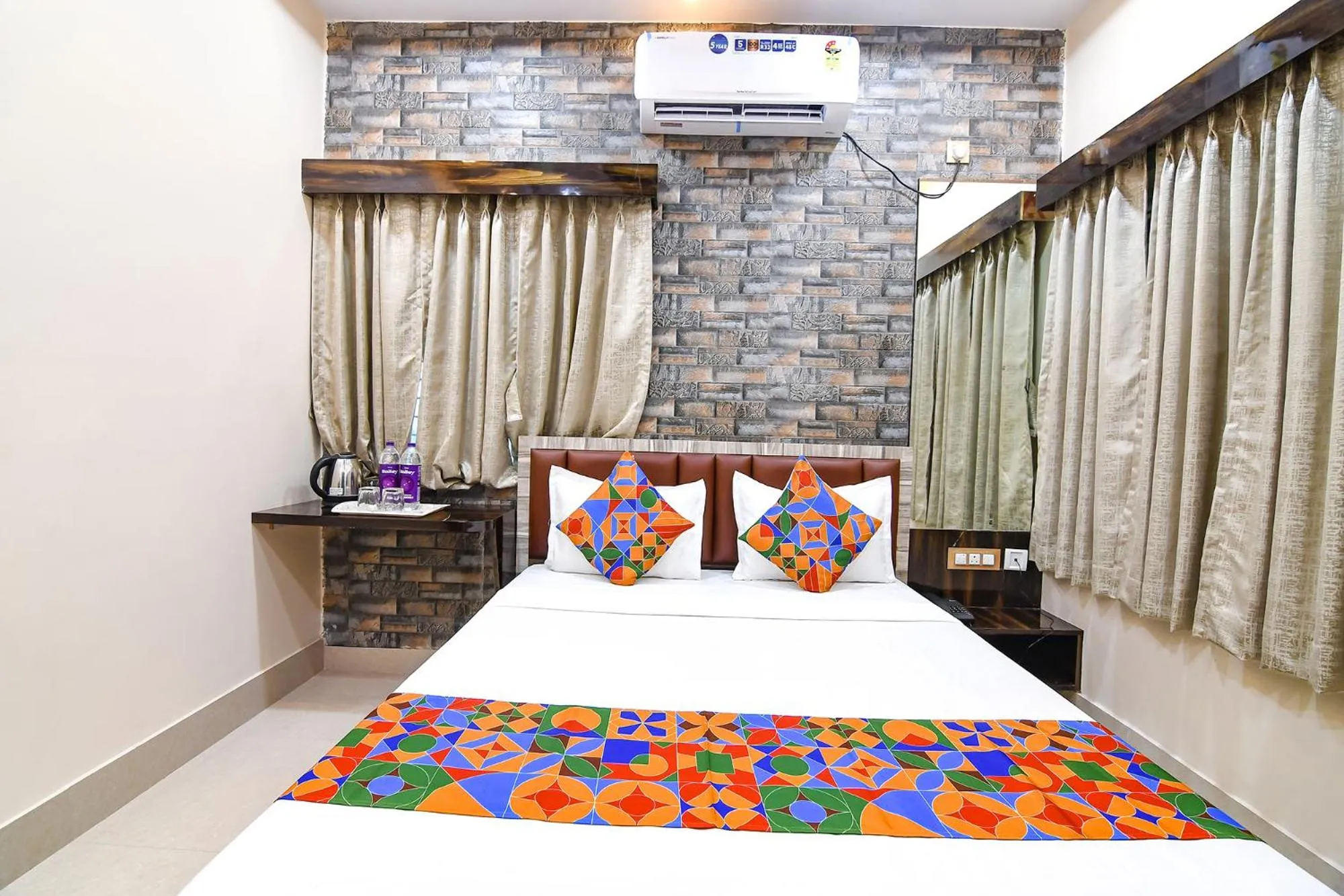 Bed in FabHotel Sriya - City Center, Durgapur