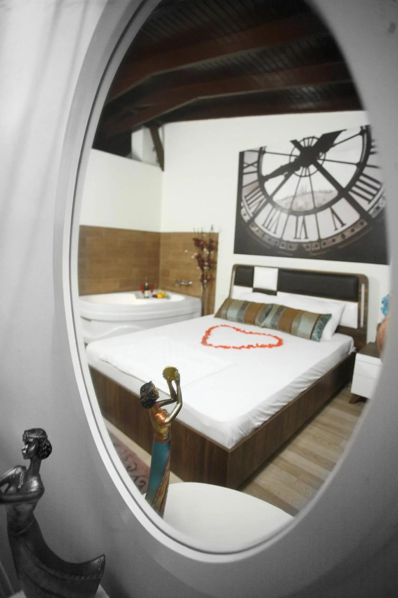 Living room, Bed in Balance Hotel Taksim