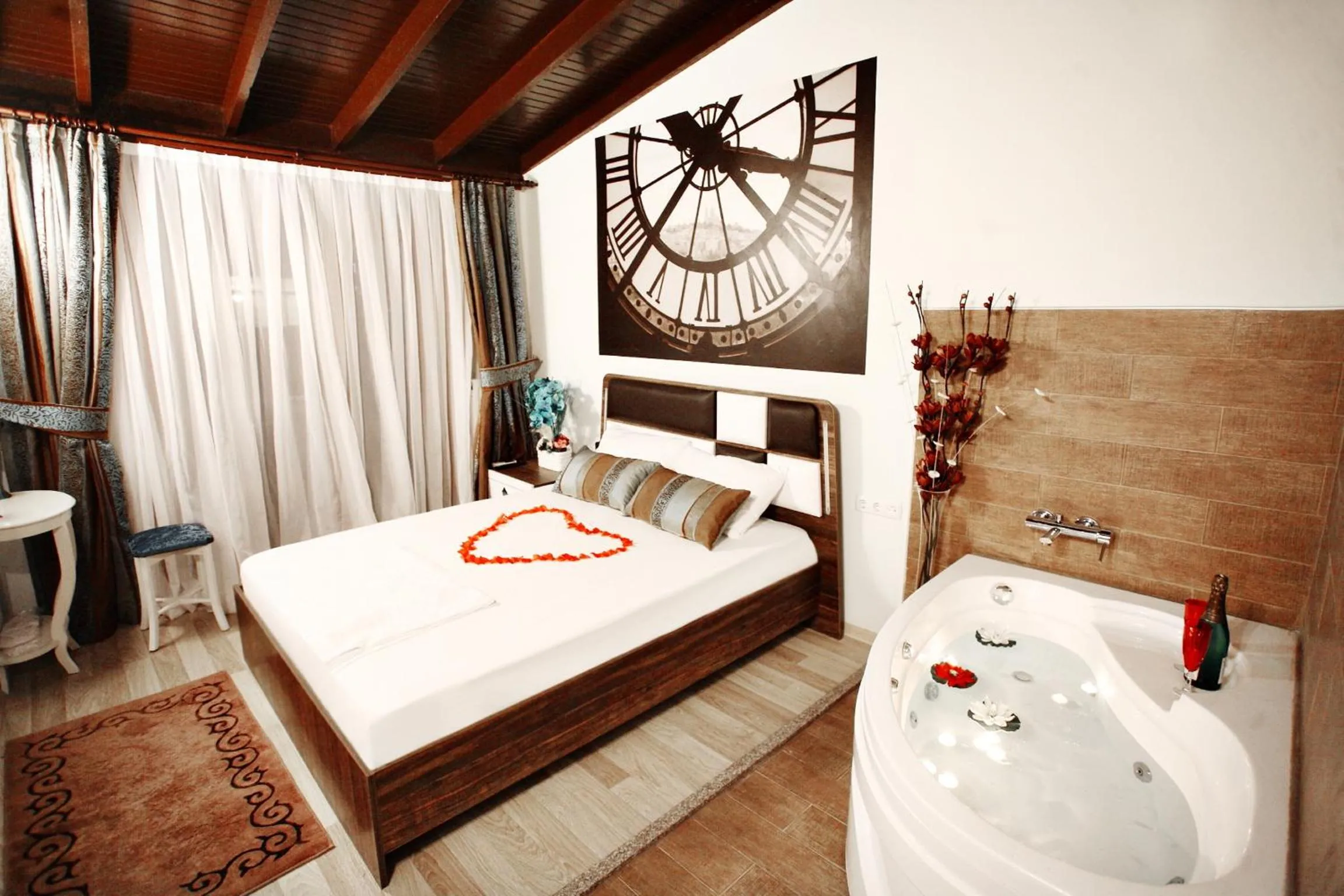 Bedroom, Bed in Balance Hotel Taksim