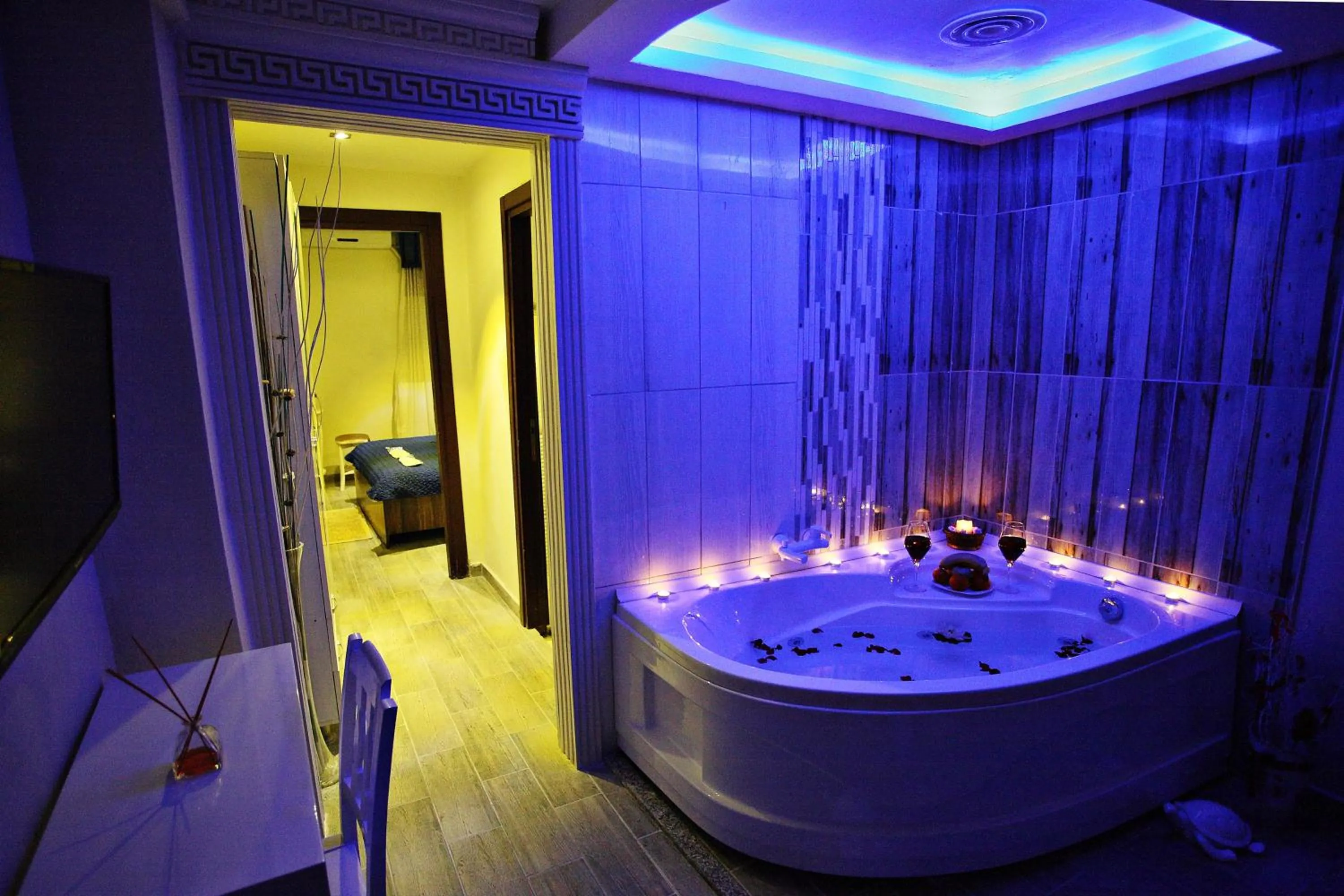 Hot Spring Bath in Balance Hotel Taksim