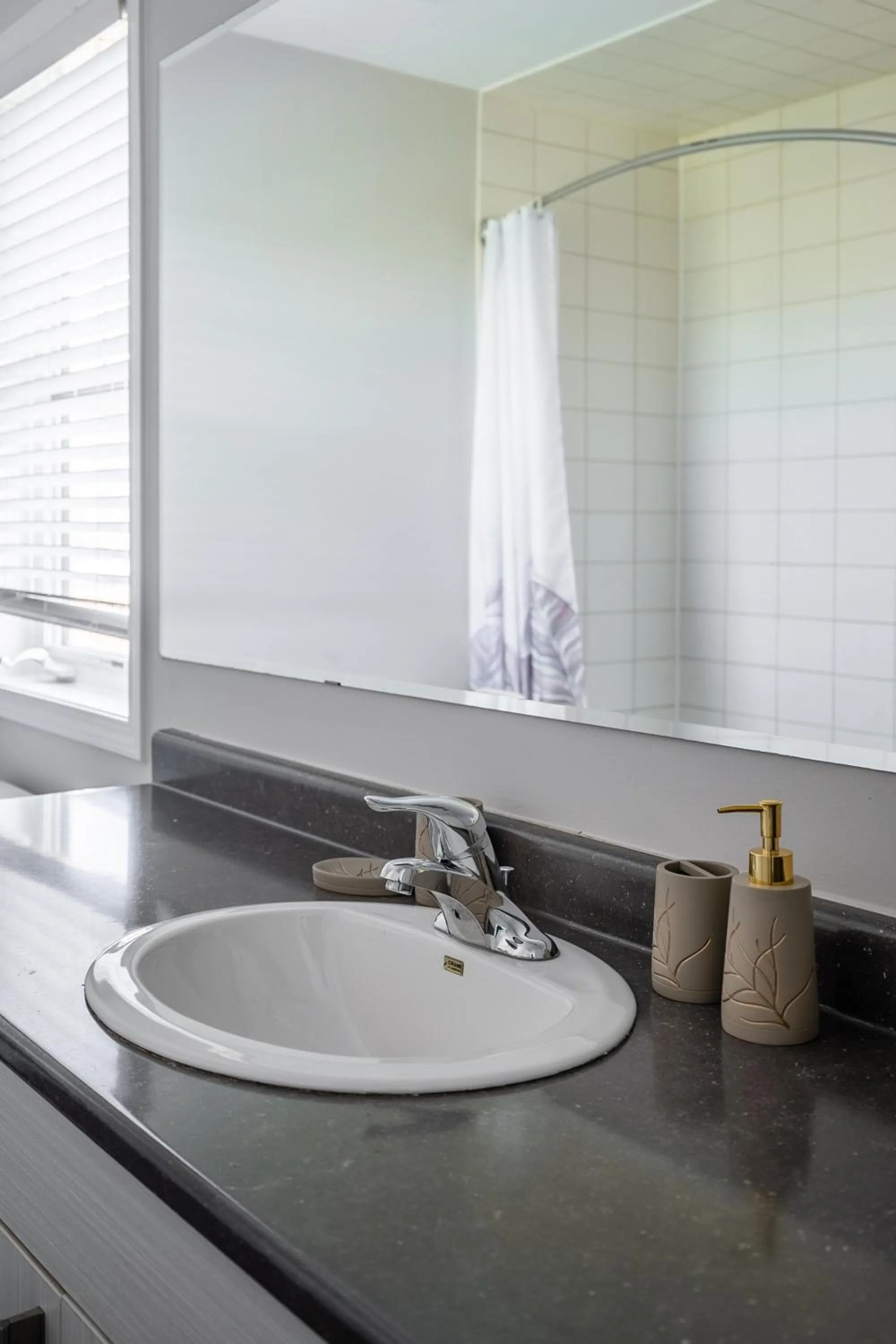 Bathroom in GLOBALSTAY Modern 3 Bedroom House in Brampton