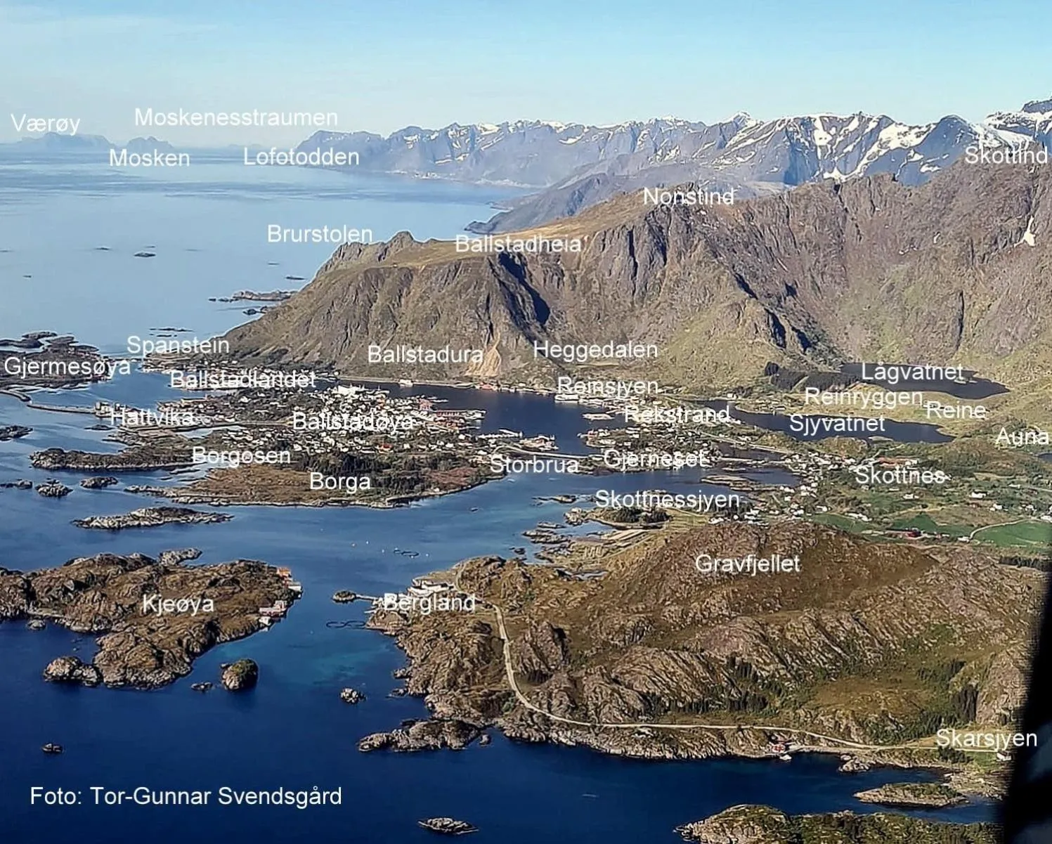Hiking in Sjøstrand Rorbuer