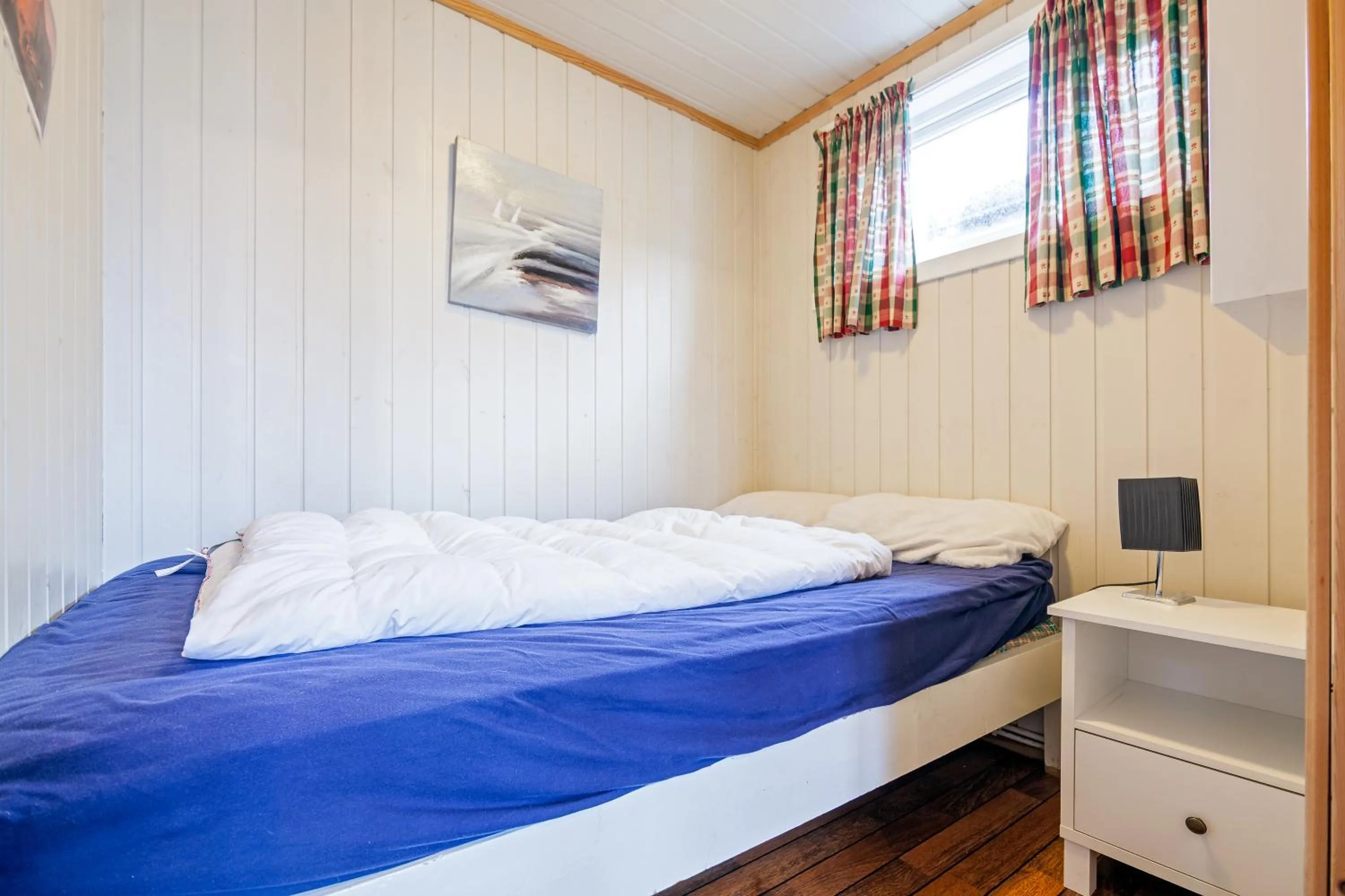 Bed in Sjøstrand Rorbuer